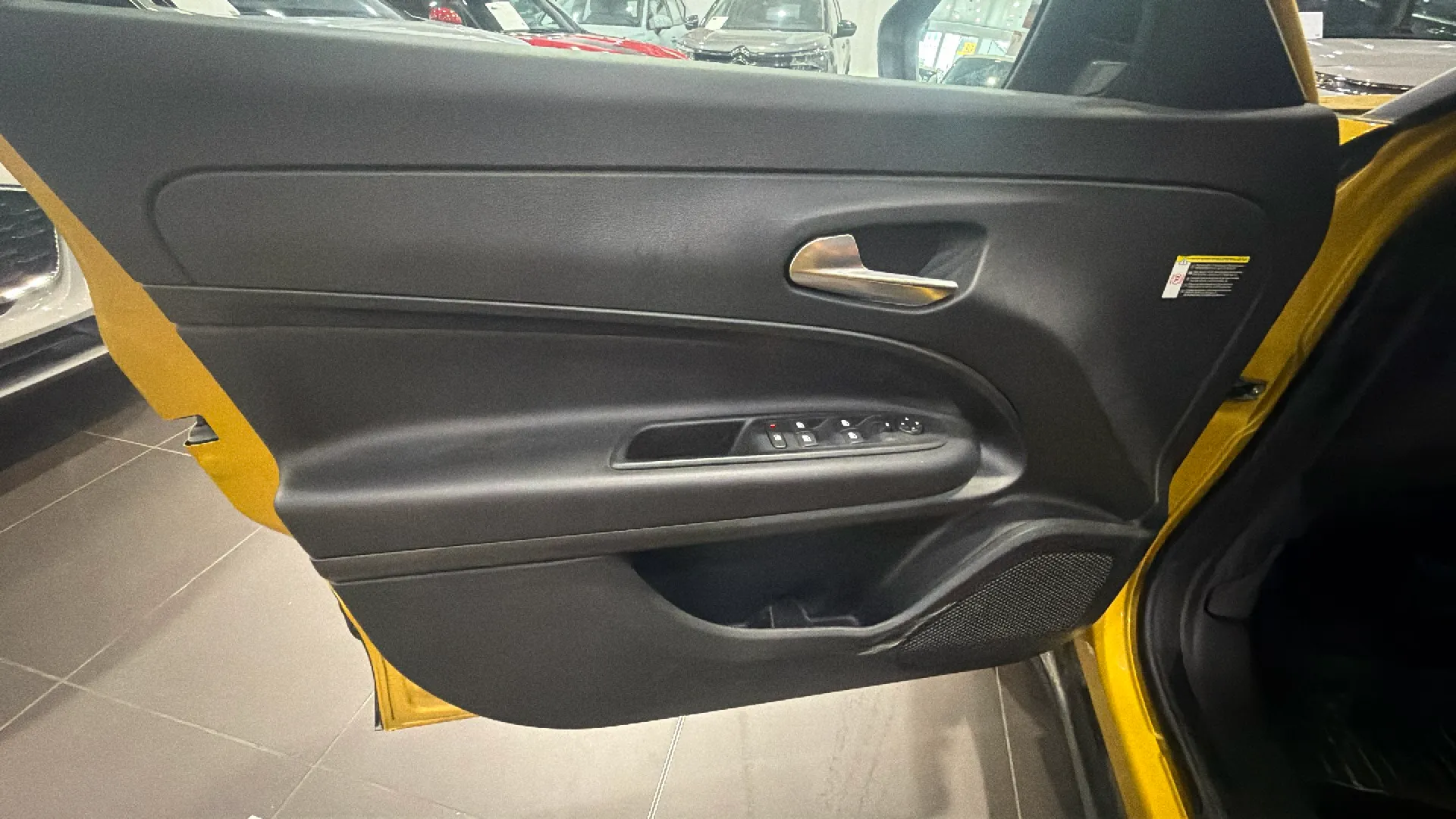 Jeep Avenger 1.2 eHybrid Altitude - foto 9