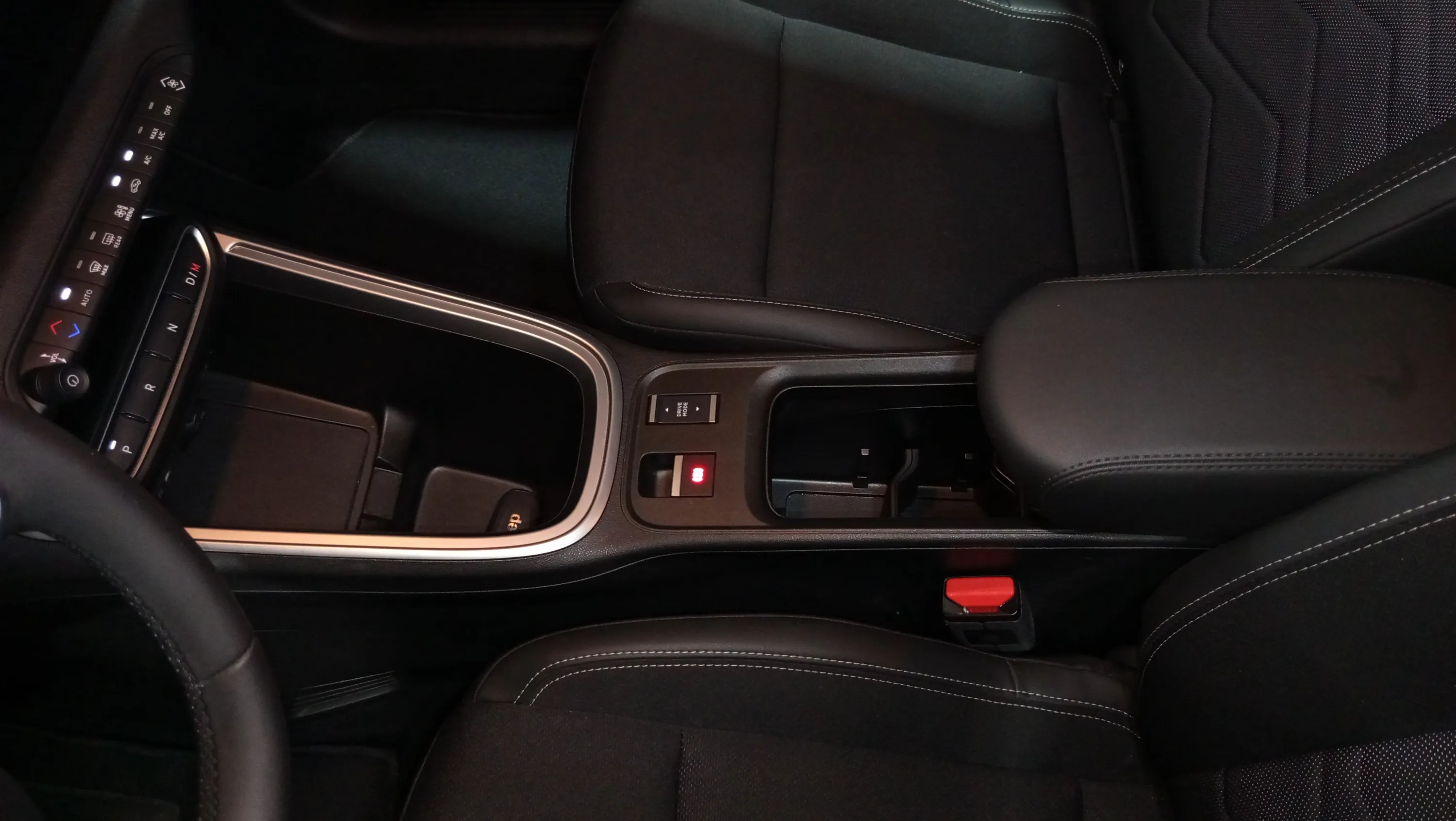 Jeep Avenger 1.2 eHybrid Altitude - foto 13