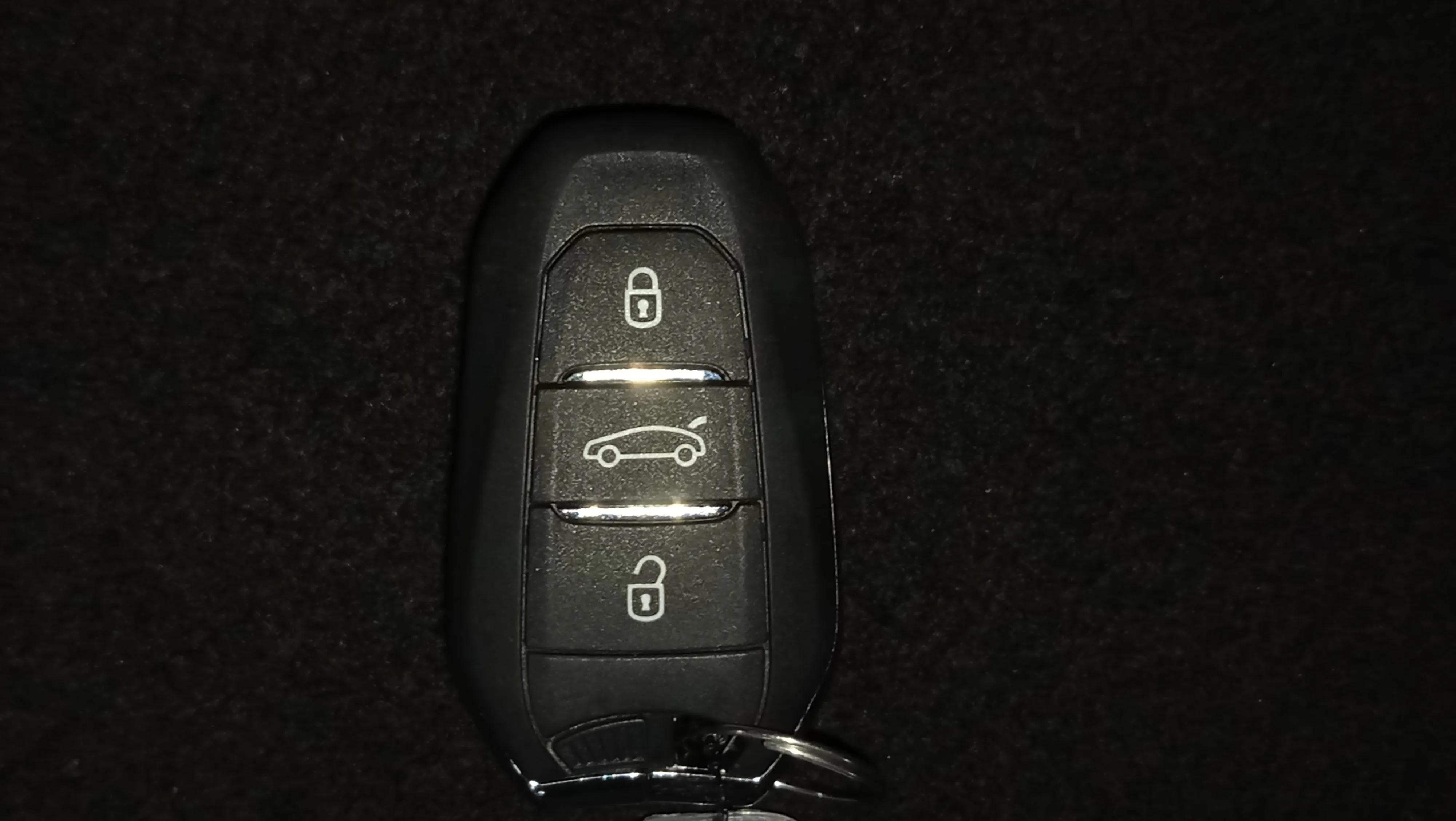 Jeep Avenger 1.2 eHybrid Altitude - foto 28