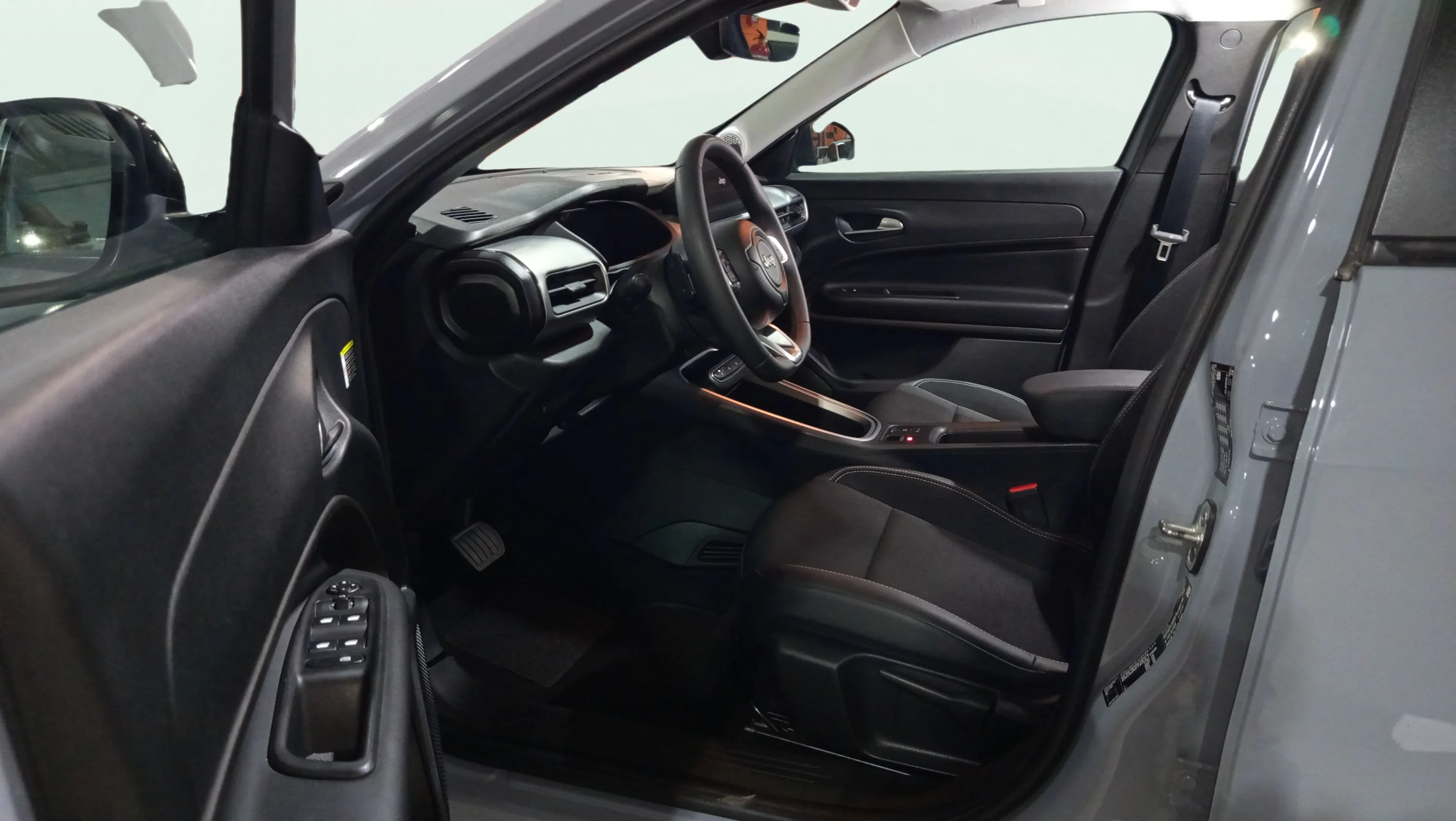 Jeep Avenger 1.2 eHybrid Altitude - foto 11