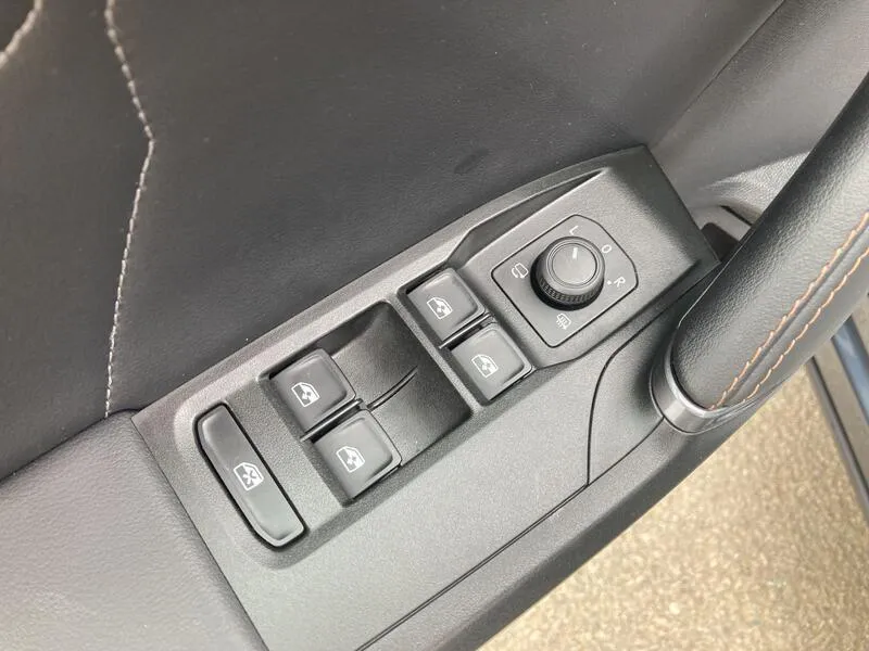 Cupra Formentor e-Hybrid 1.4 - foto 28