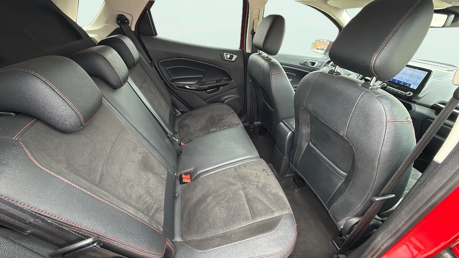 Ford EcoSport 1.0T EcoBoost ST Line - foto 19