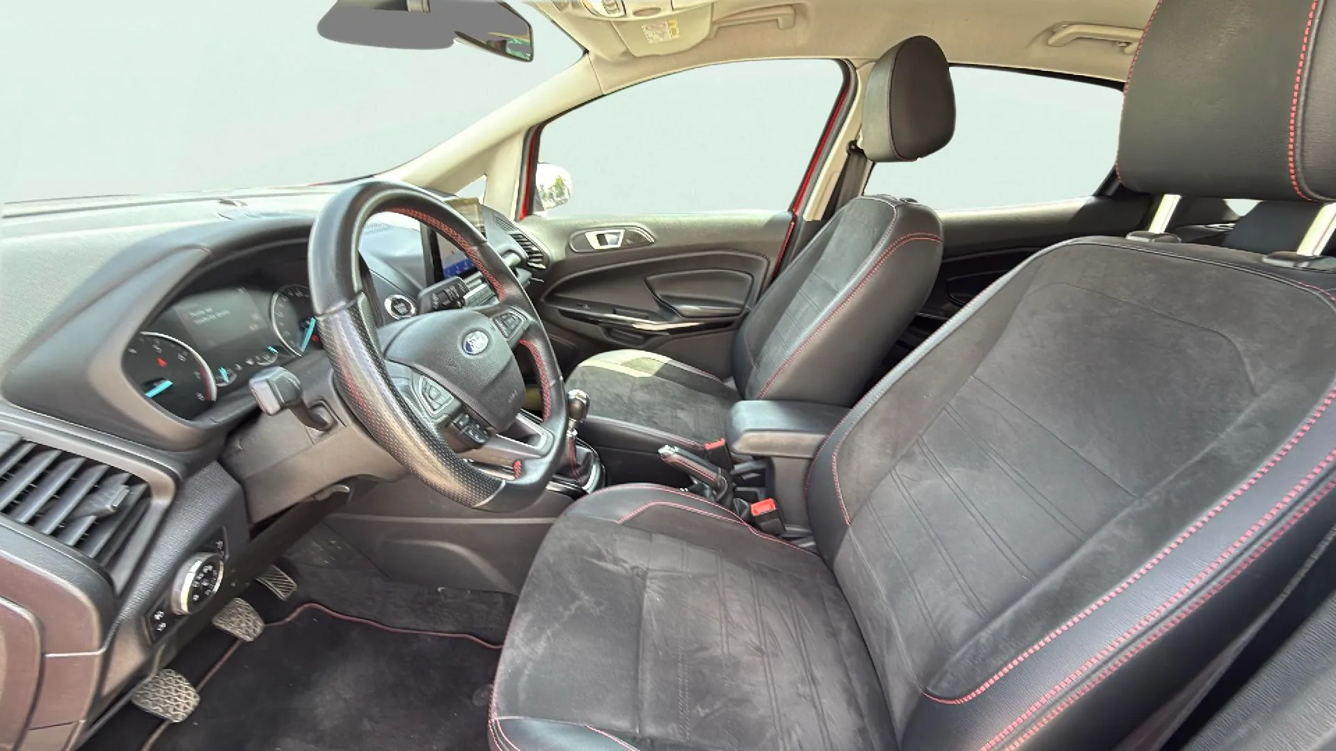 Ford EcoSport 1.0T EcoBoost ST Line - foto 18