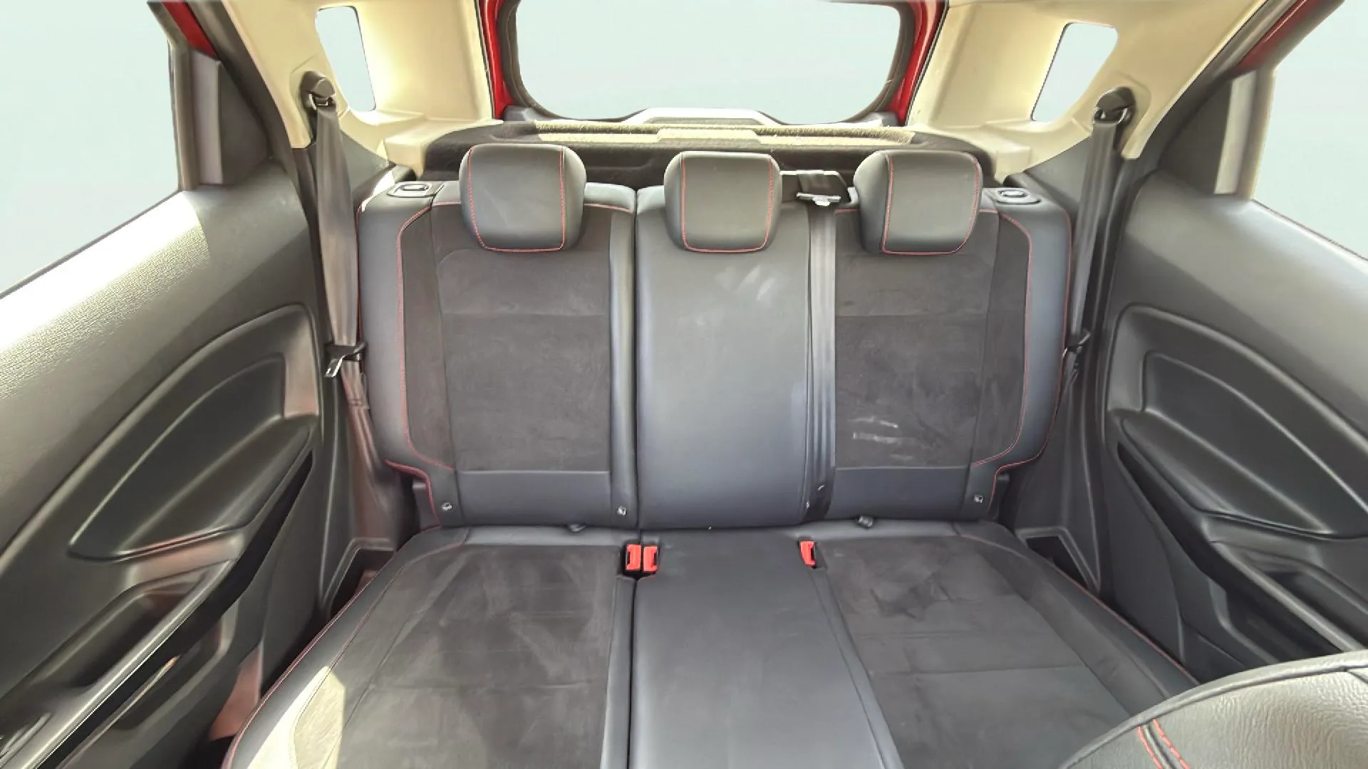 Ford EcoSport 1.0T EcoBoost ST Line - foto 19