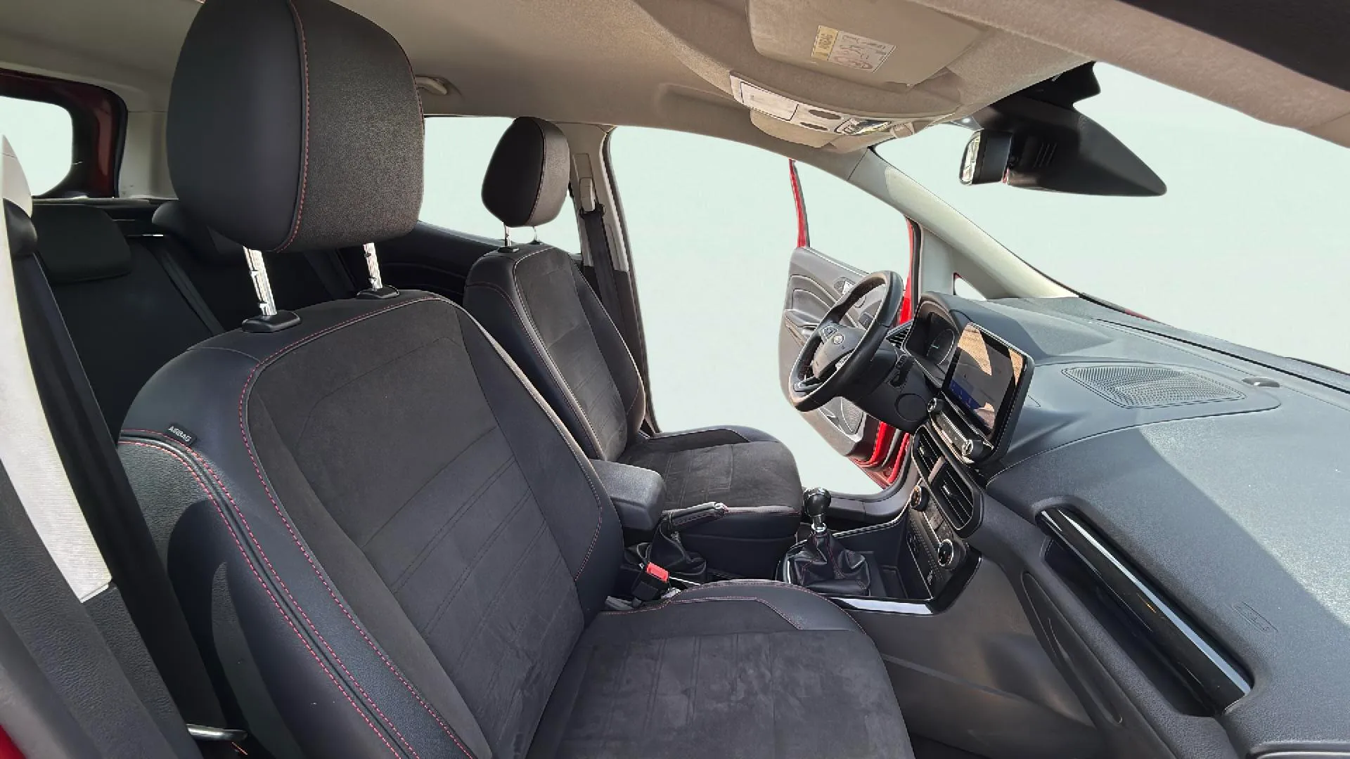 Ford EcoSport 1.0T EcoBoost ST Line - foto 17