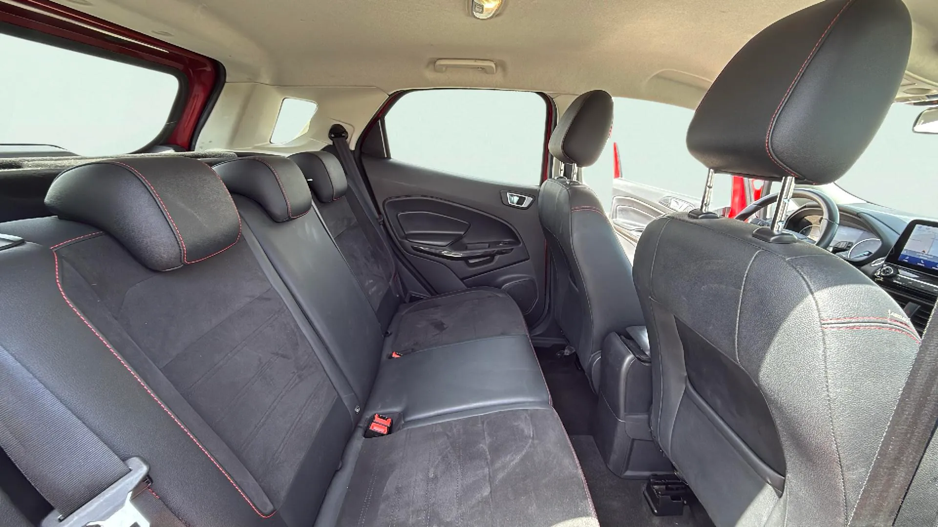 Ford EcoSport 1.0T EcoBoost ST Line - foto 20