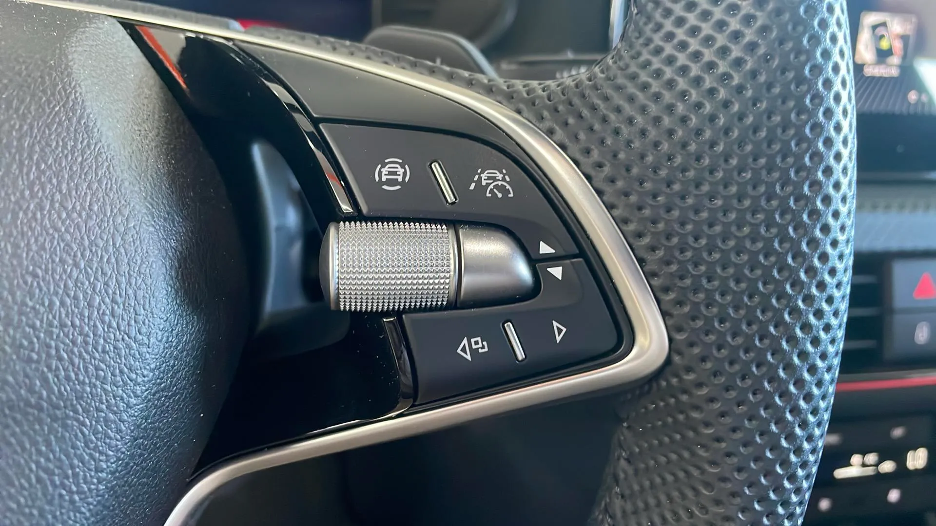 Škoda Kamiq 1.0 TSI DSG Monte Carlo - foto 29