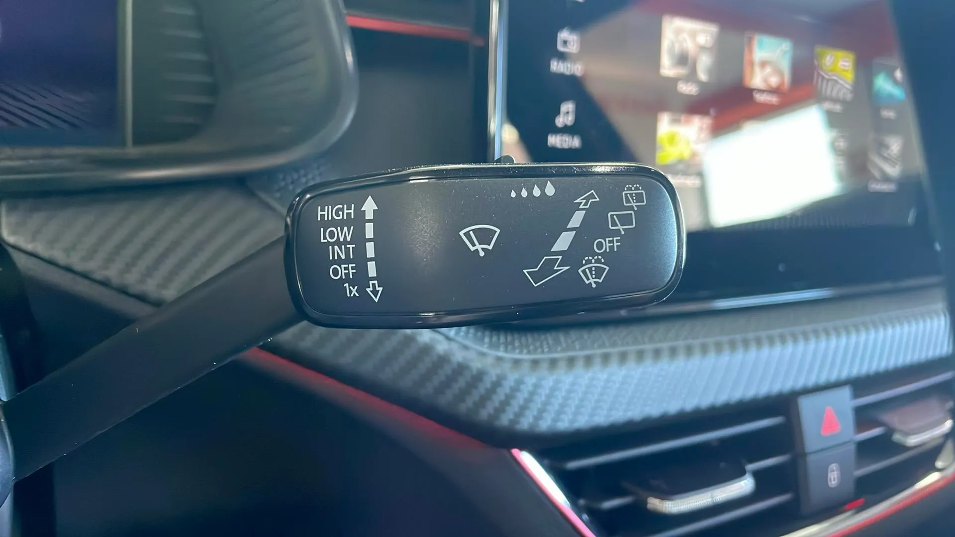 Škoda Kamiq 1.0 TSI DSG Monte Carlo - foto 27