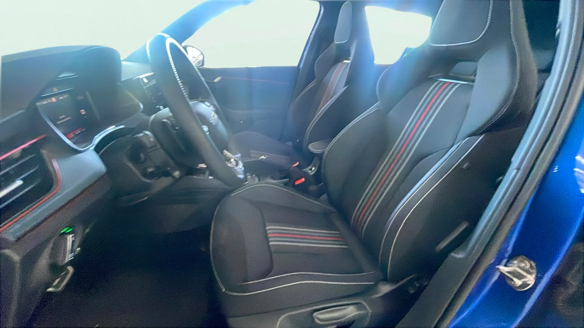 Škoda Kamiq 1.0 TSI DSG Monte Carlo - foto 12