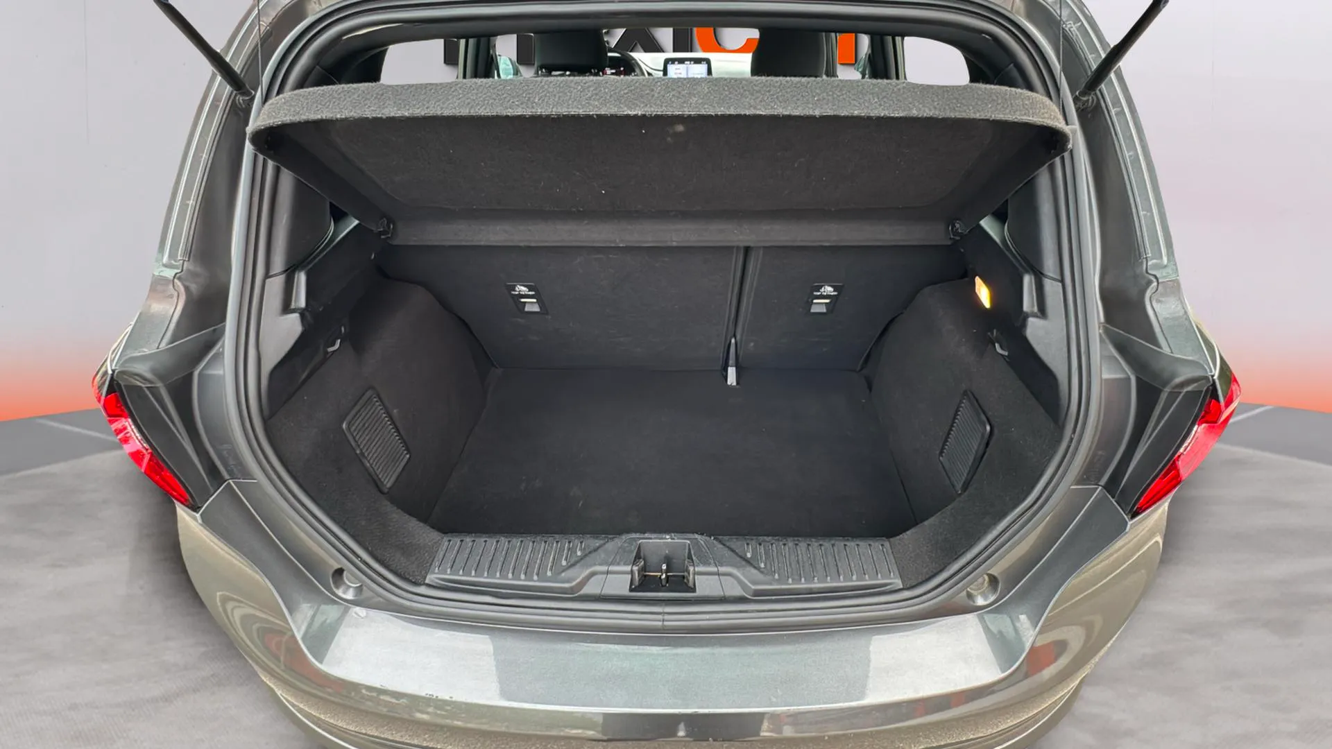 Ford Fiesta 1.0 EcoBoost MHEV ST-Line - foto 30