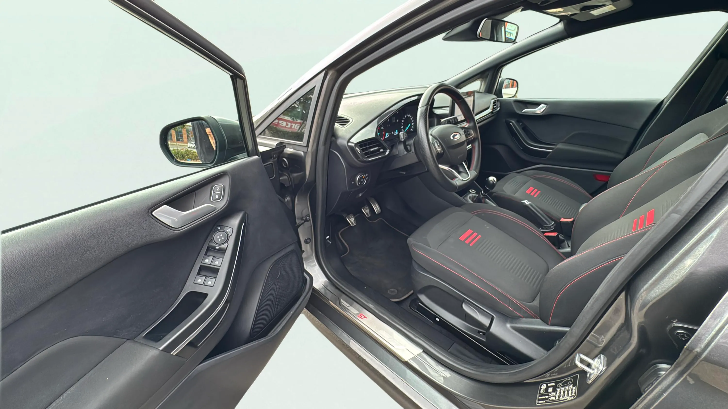 Ford Fiesta 1.0 EcoBoost MHEV ST-Line - foto 28
