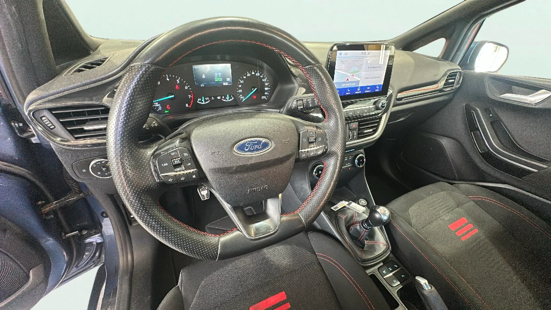 Ford Fiesta 1.0 EcoBoost MHEV ST-Line - foto 21