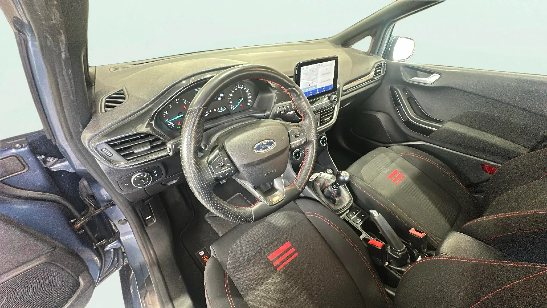 Ford Fiesta 1.0 EcoBoost MHEV ST-Line - foto 20