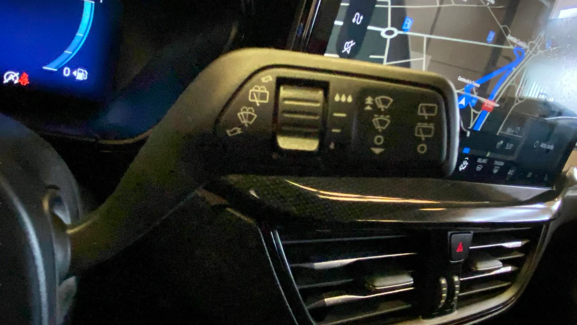 Ford Focus 1.0 EcoBoost MHEV ST-Line Design SIP - foto 22