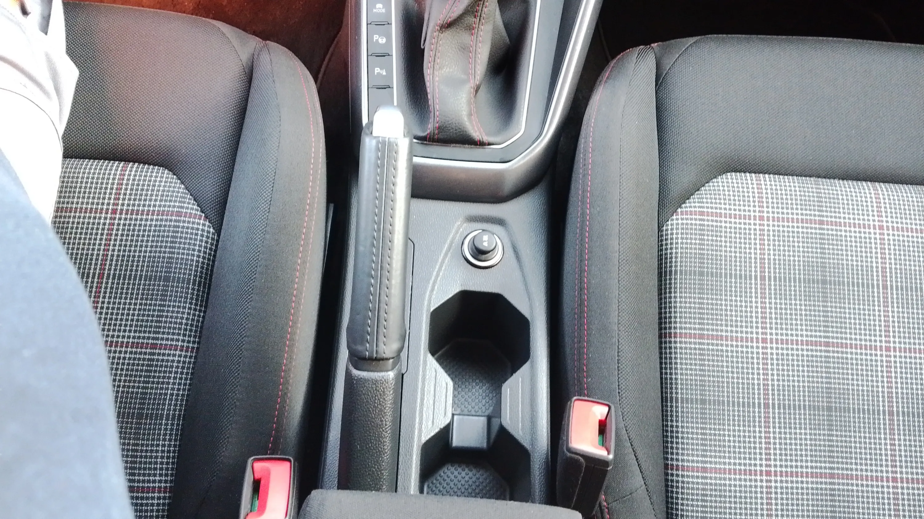 Volkswagen Polo GTI 2.0 TSI DSG - foto 18