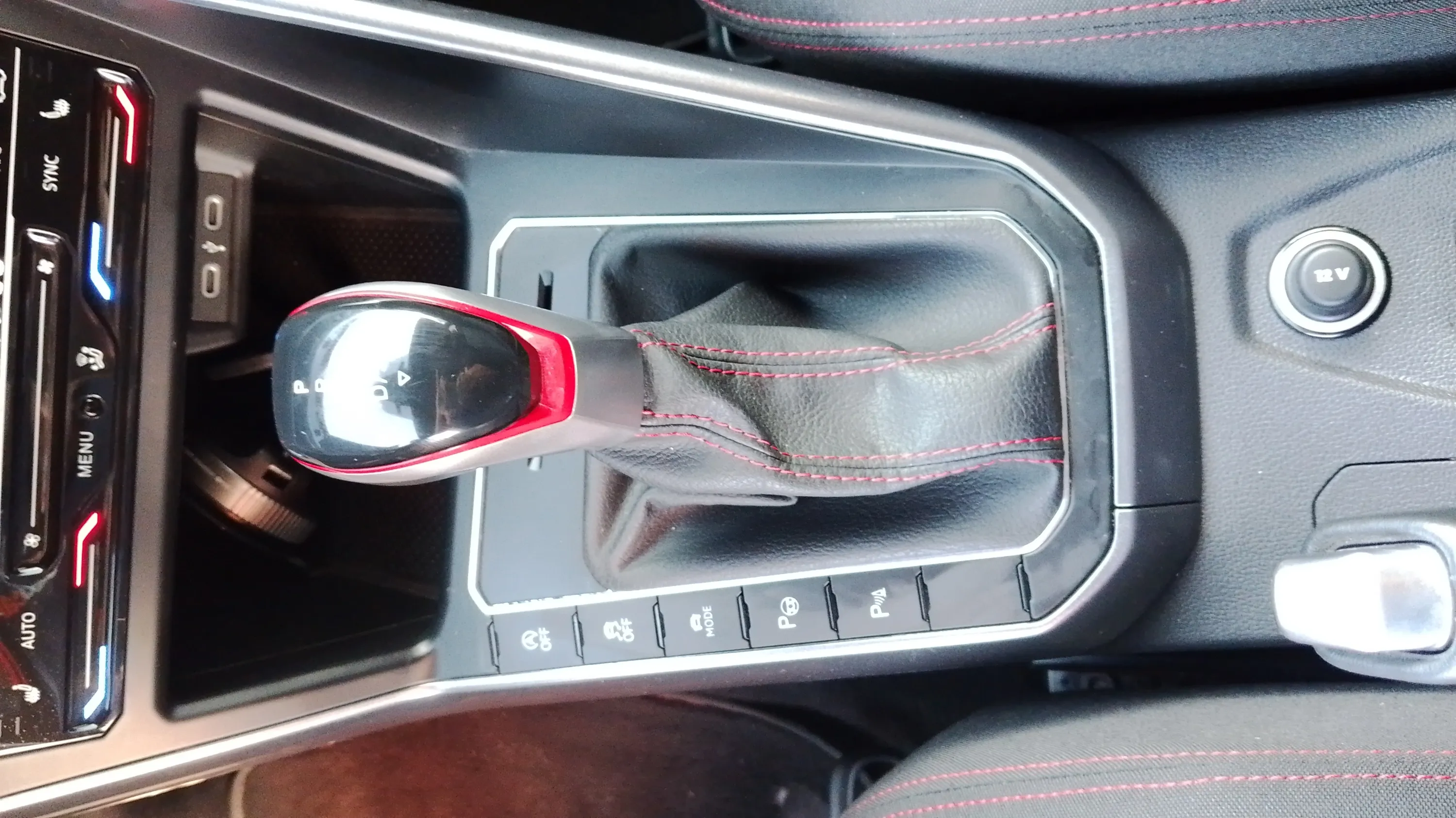 Volkswagen Polo GTI 2.0 TSI DSG - foto 17
