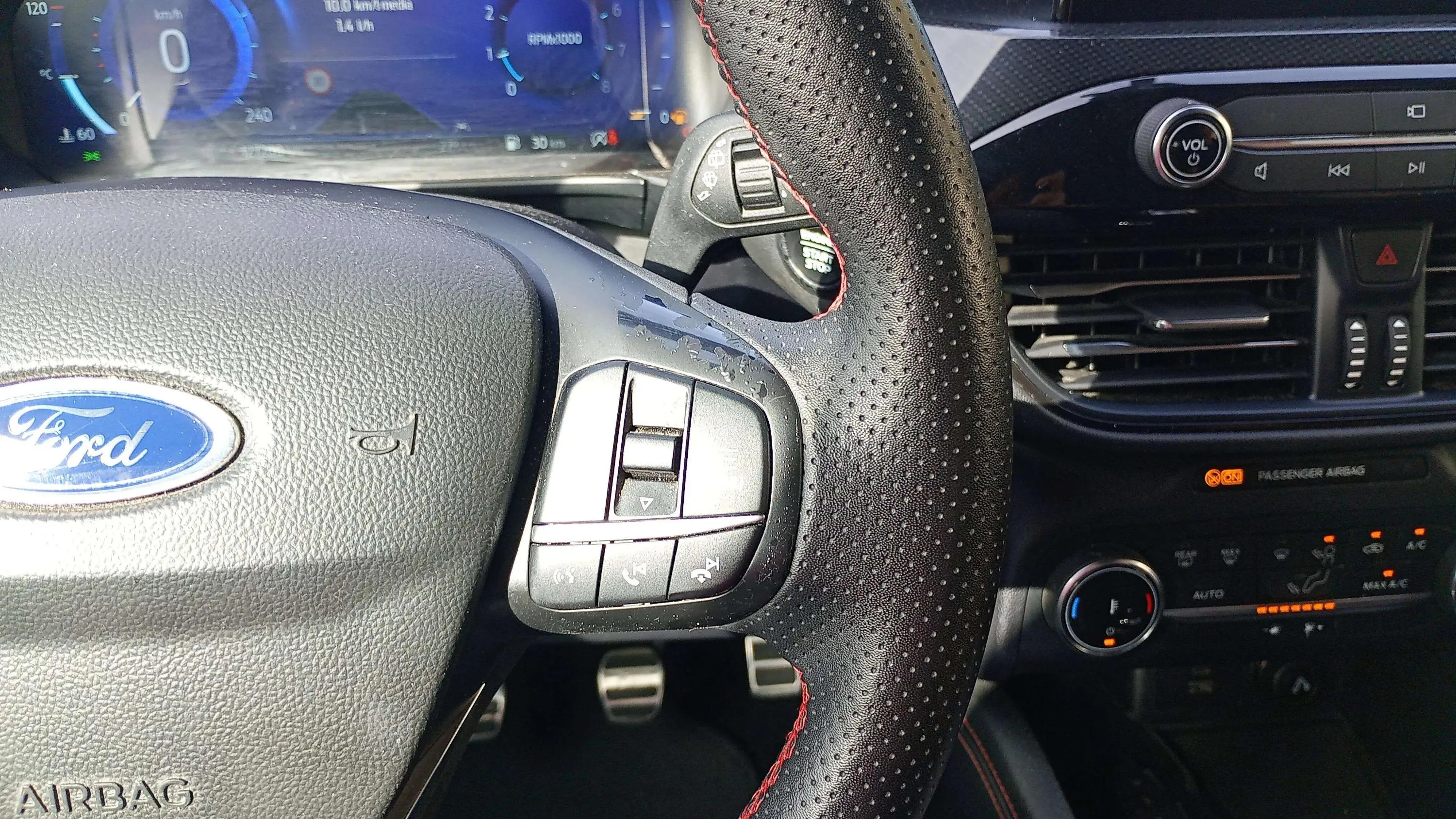 Ford Kuga ST-Line 1.5T EcoBoost - foto 19