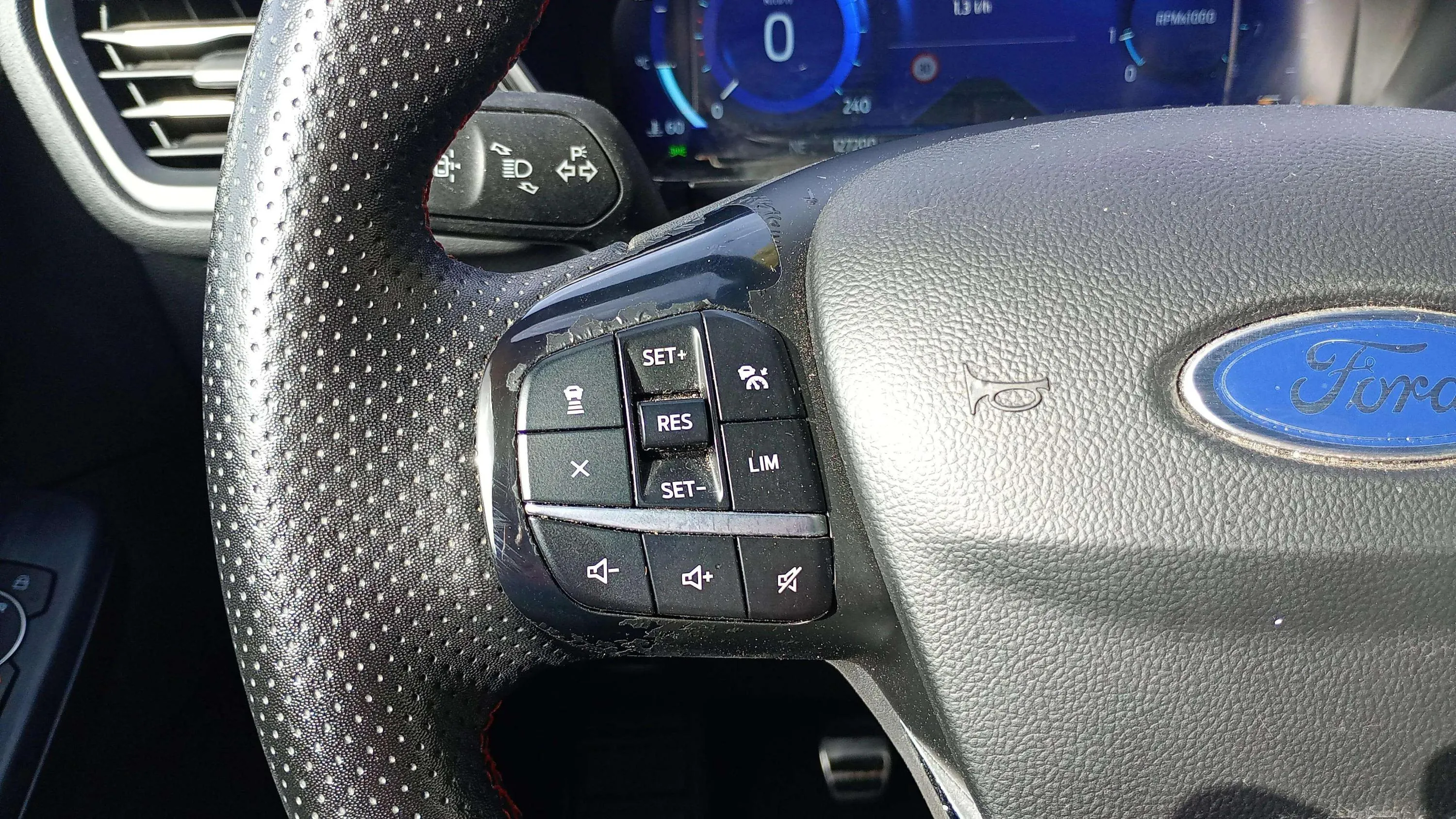 Ford Kuga ST-Line 1.5T EcoBoost - foto 18