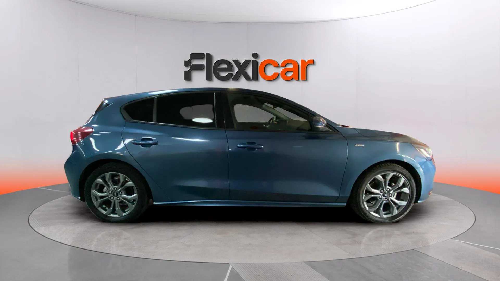 Ford Focus 1.0 EcoBoost MHEV ST-Line - foto 3