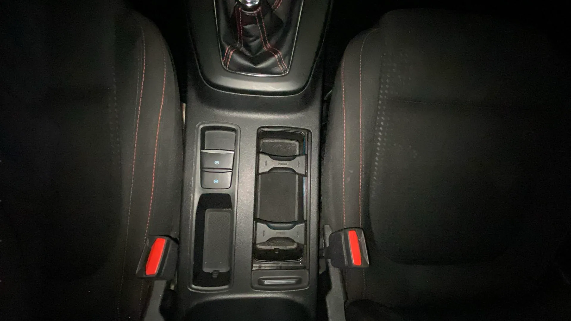 Ford Focus 1.0 EcoBoost MHEV ST-Line - foto 17