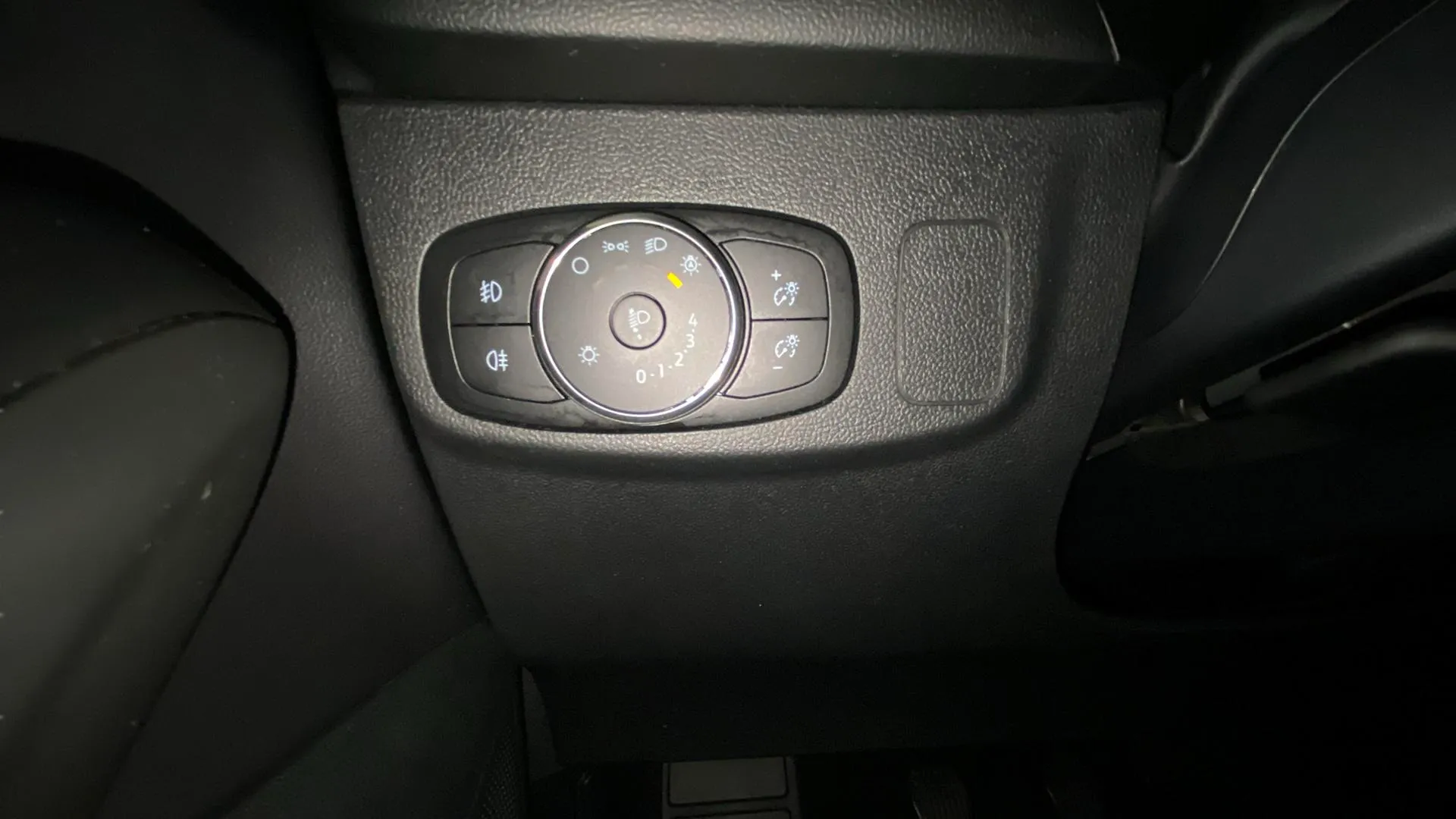 Ford Focus 1.0 EcoBoost MHEV ST-Line - foto 22