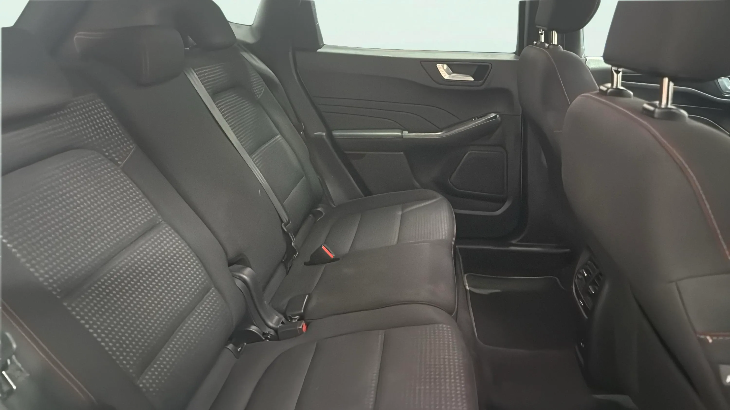 Ford Kuga ST-Line 1.5 EcoBlue - foto 14