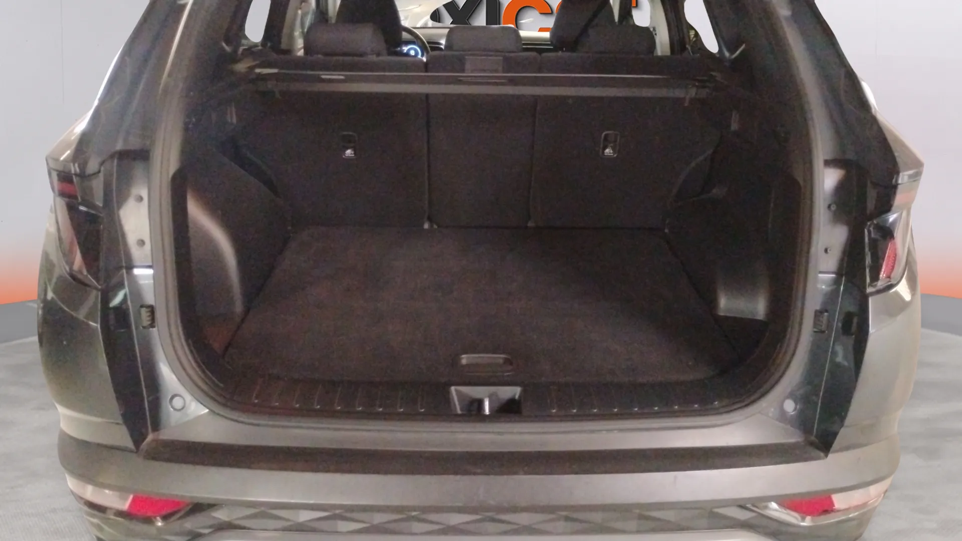 Hyundai Tucson 1.6 T-GDi 48V Tecno Sky DCT - foto 27