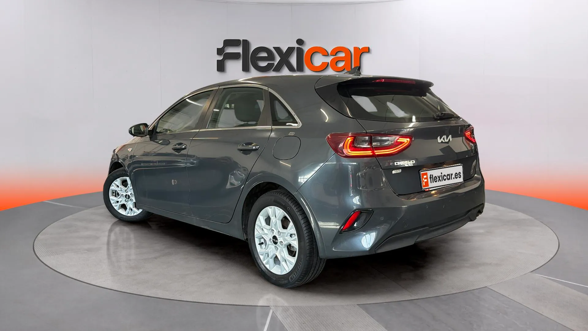 Kia Ceed 1.6 MHEV iMT Drive - foto 8