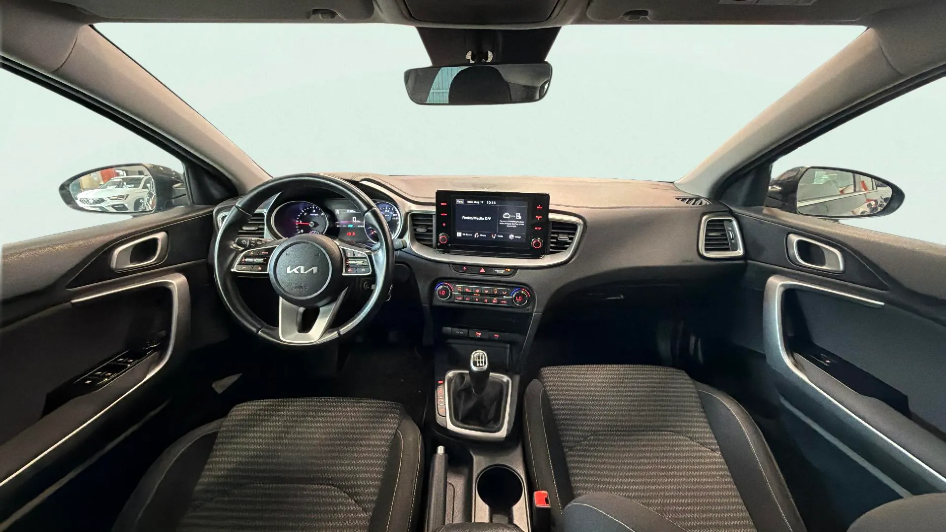 Kia Ceed 1.6 MHEV iMT Drive - foto 12