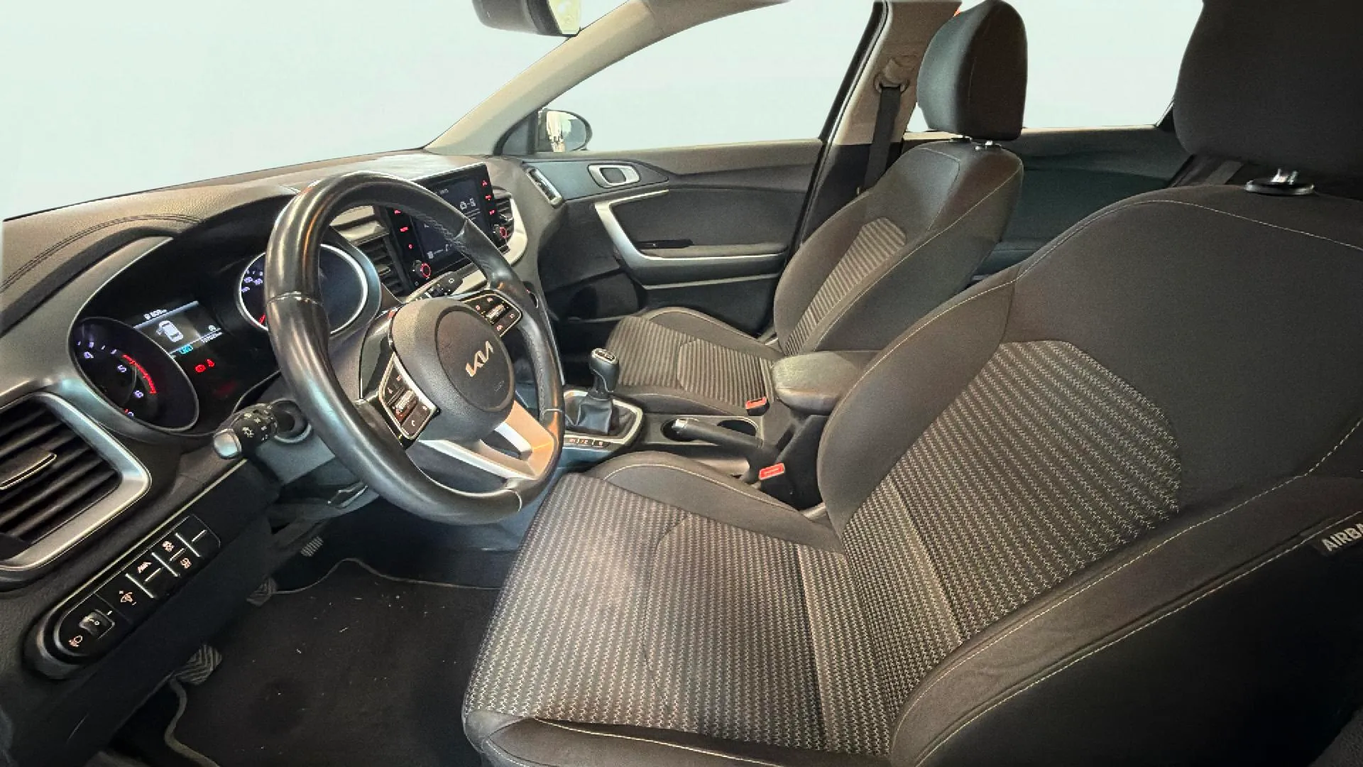 Kia Ceed 1.6 MHEV iMT Drive - foto 14