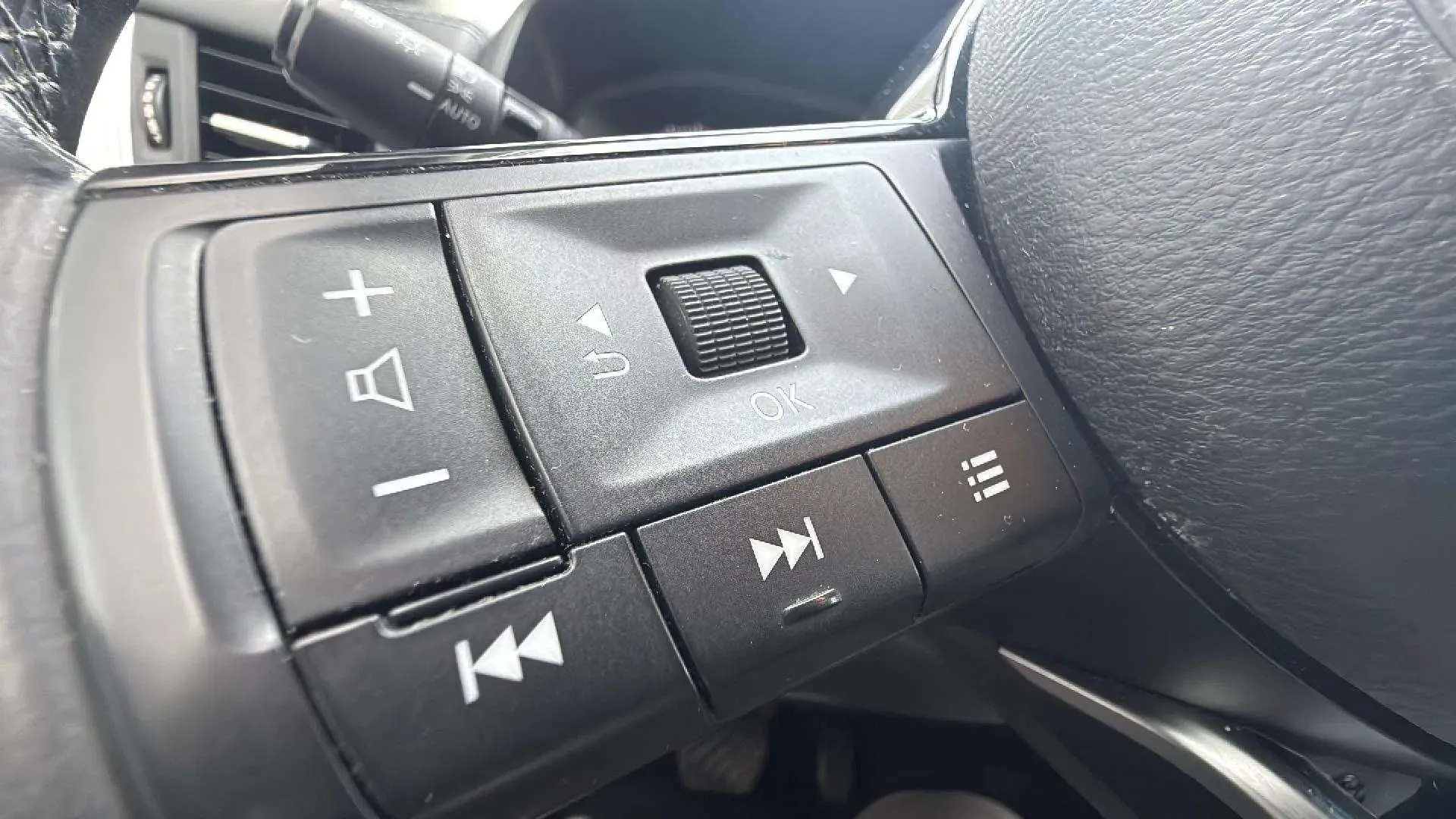 Nissan Qashqai DIG-T mHEV Xtronic Tekna - foto 16