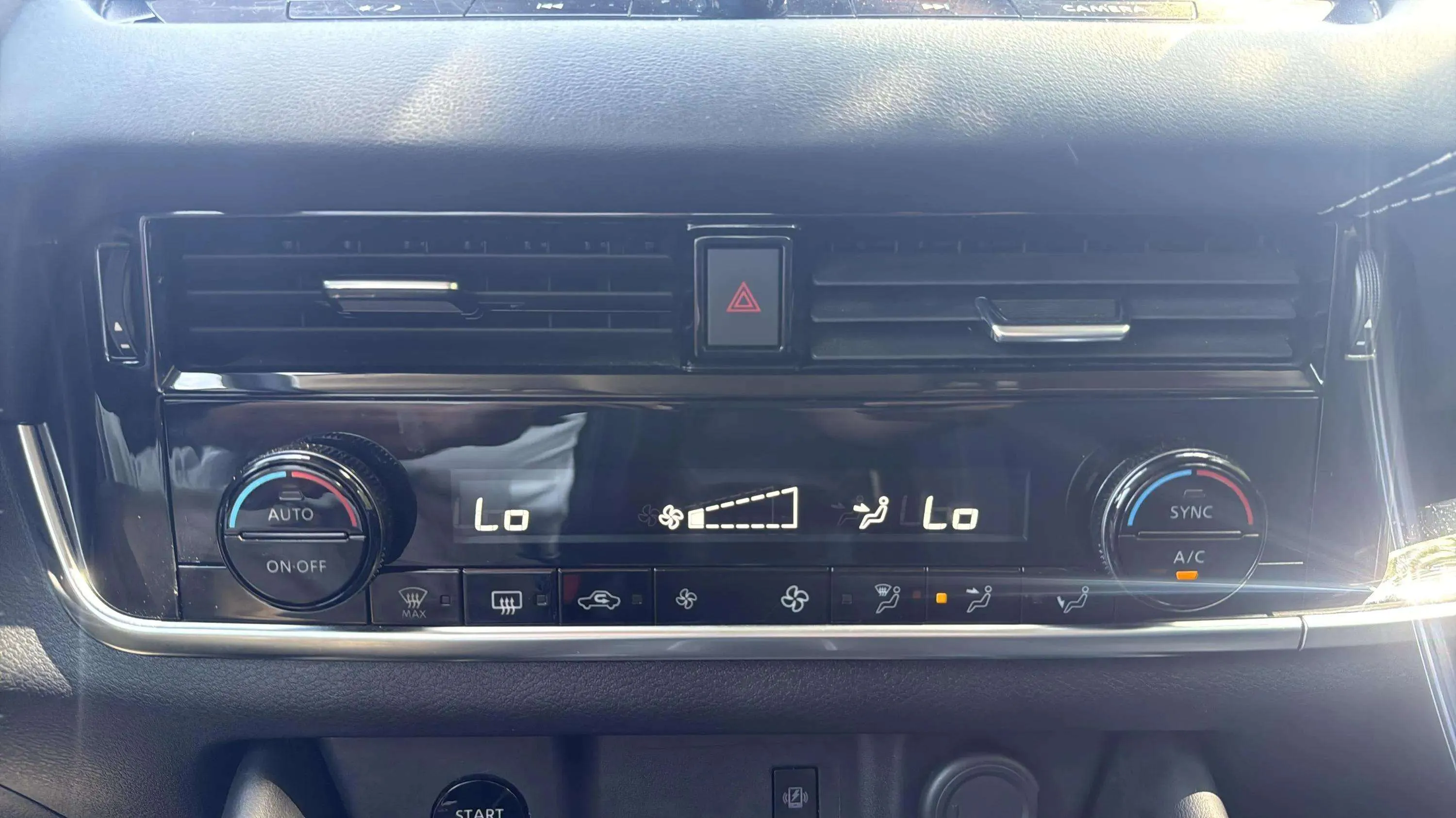 Nissan Qashqai DIG-T Xtronic N-Connecta - foto 20