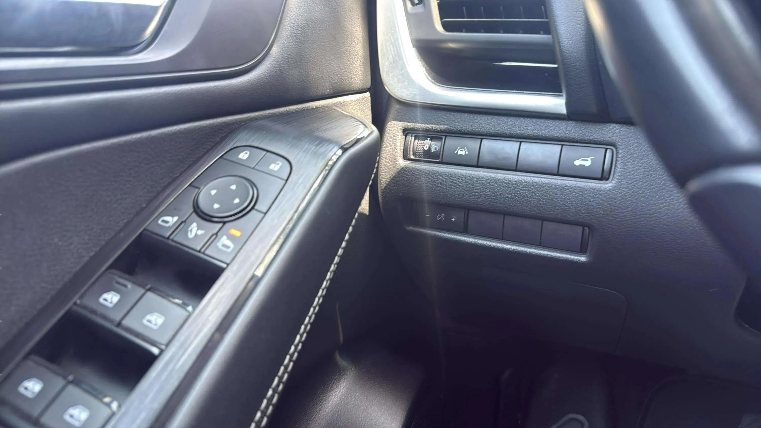 Nissan Qashqai DIG-T Xtronic N-Connecta - foto 22