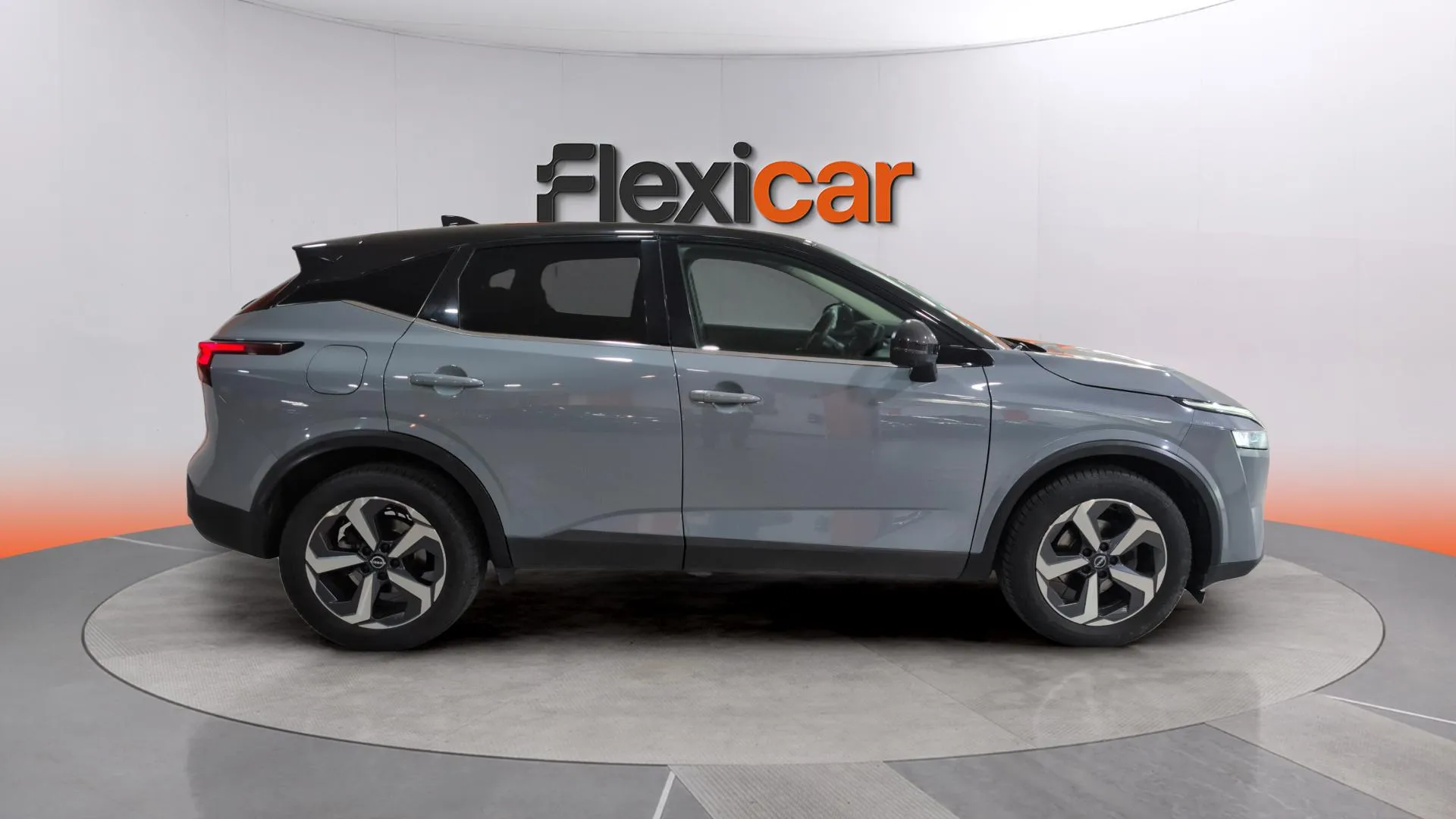 Nissan Qashqai DIG-T N-Connecta - foto 9
