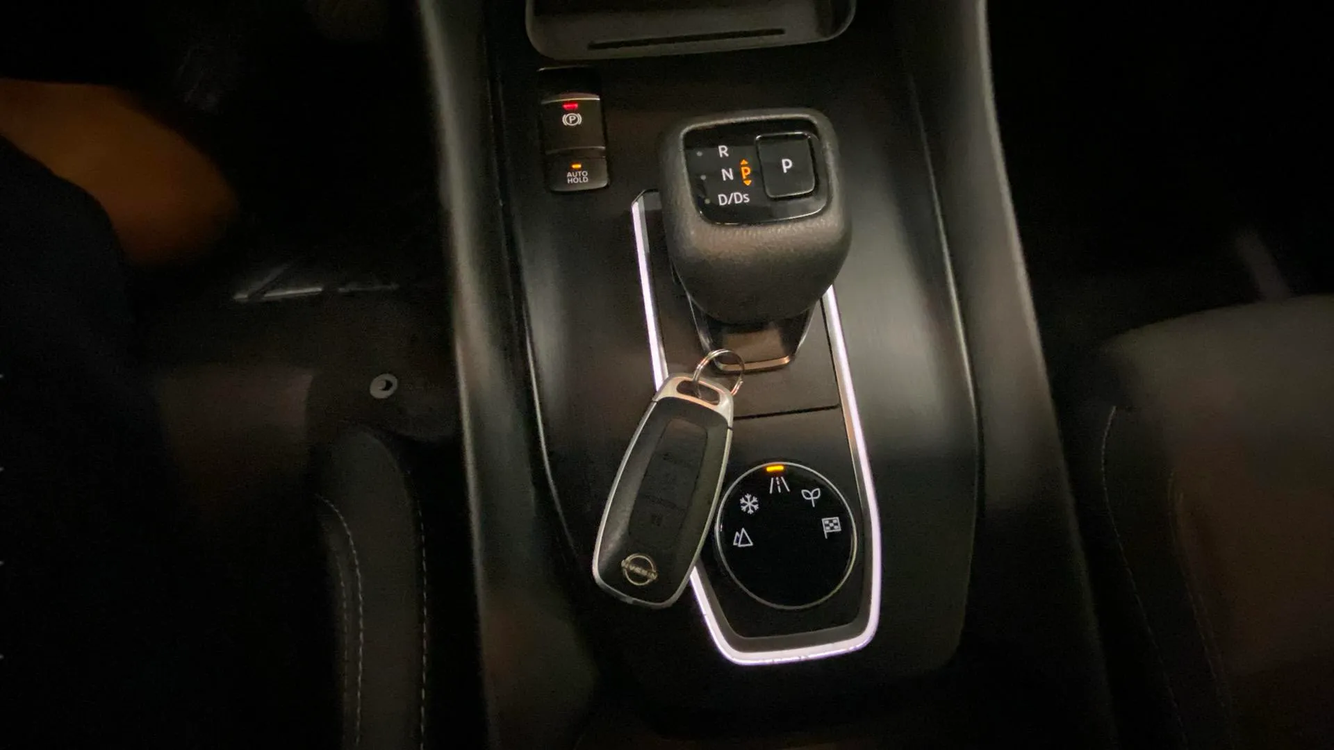 Nissan Qashqai DIG-T mHEV Xtronic 4x4 N-Connecta - foto 19