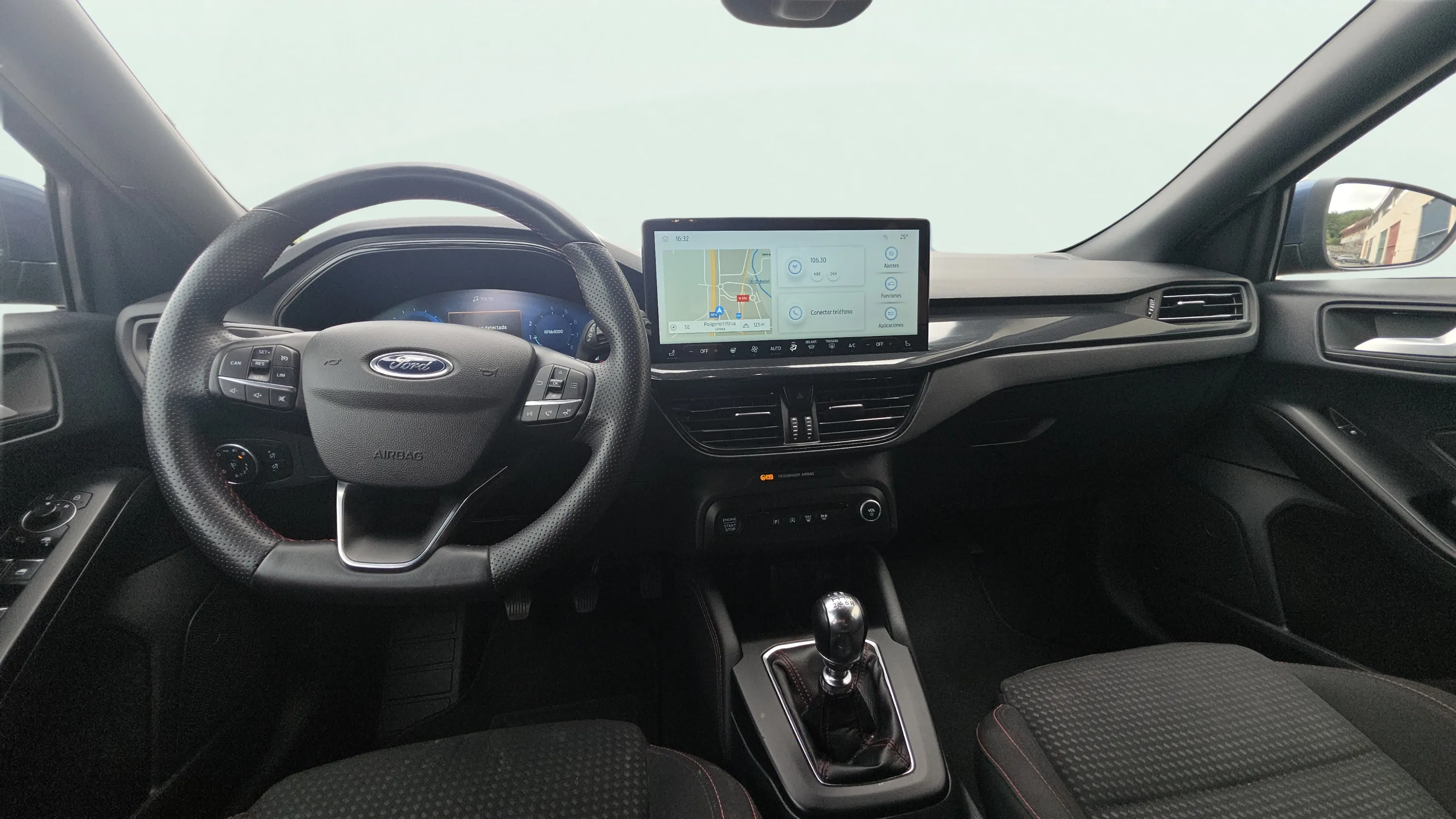 Ford Focus 1.0 EcoBoost MHEV Active - foto 10