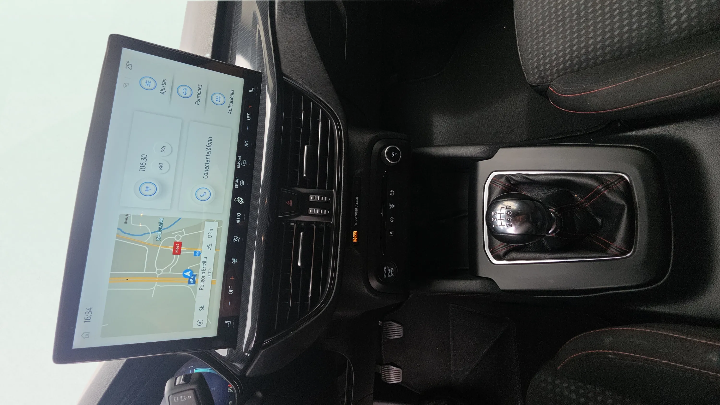 Ford Focus 1.0 EcoBoost MHEV Active - foto 25