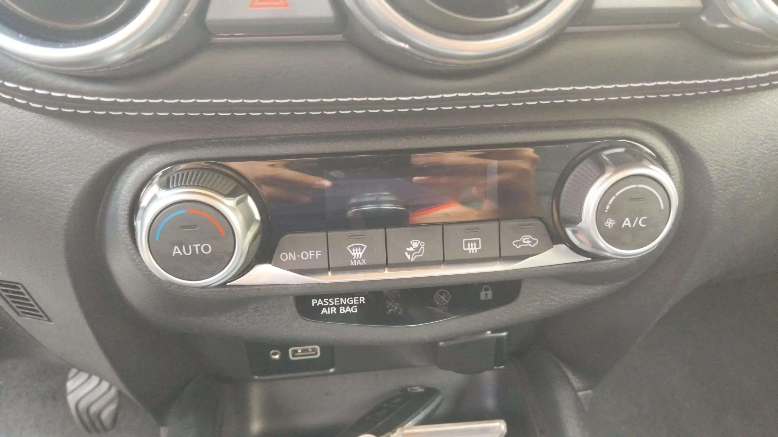 Nissan Juke DIG-T Tekna - foto 18