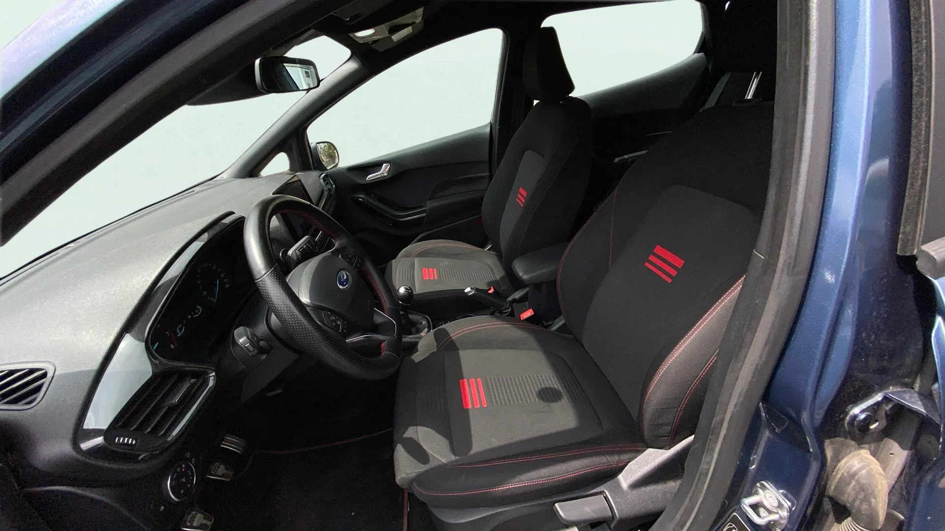 Ford Fiesta 1.0 EcoBoost MHEV ST-Line - foto 13