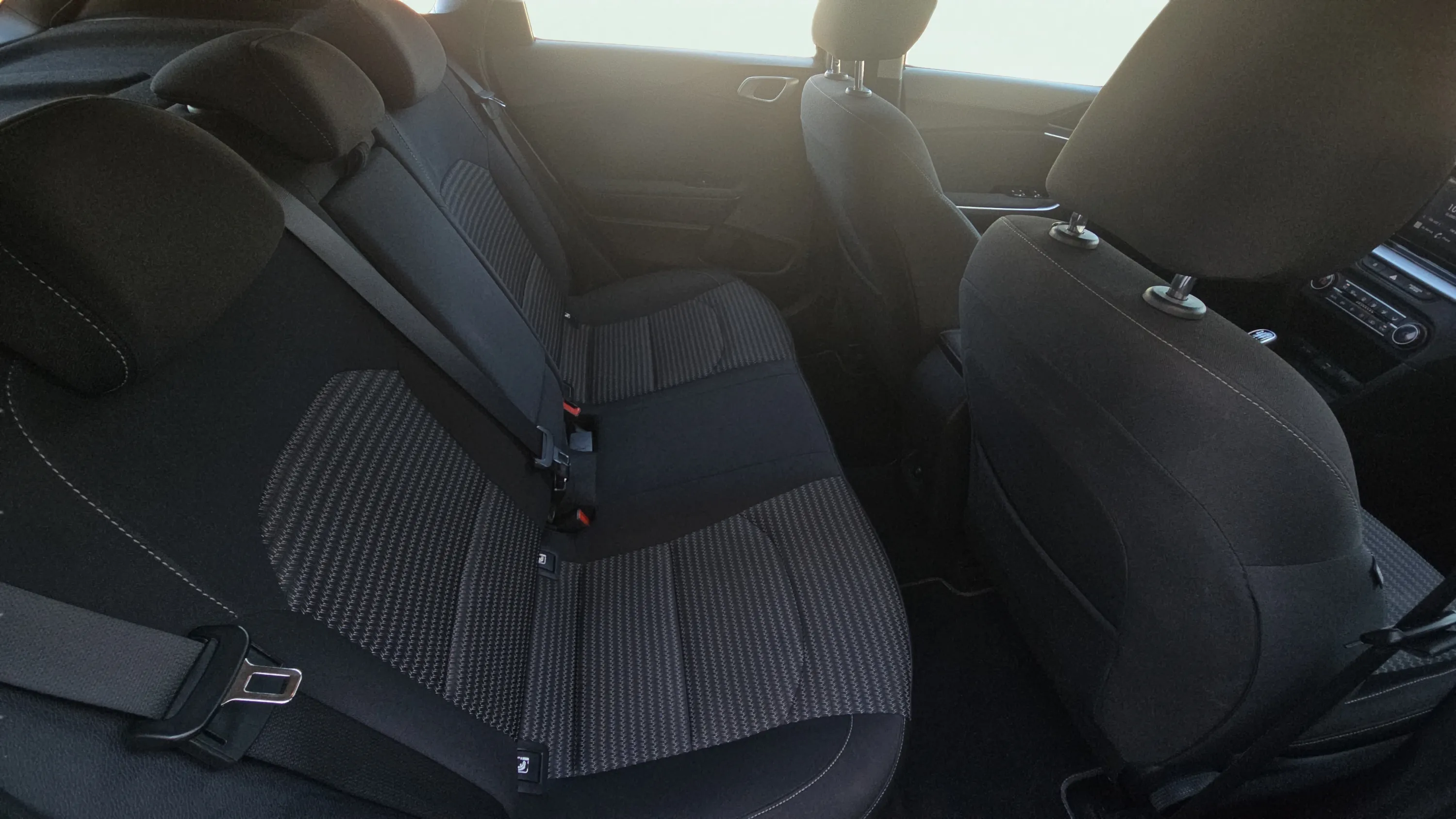 Kia Ceed 1.6 MHEV iMT Concept - foto 24