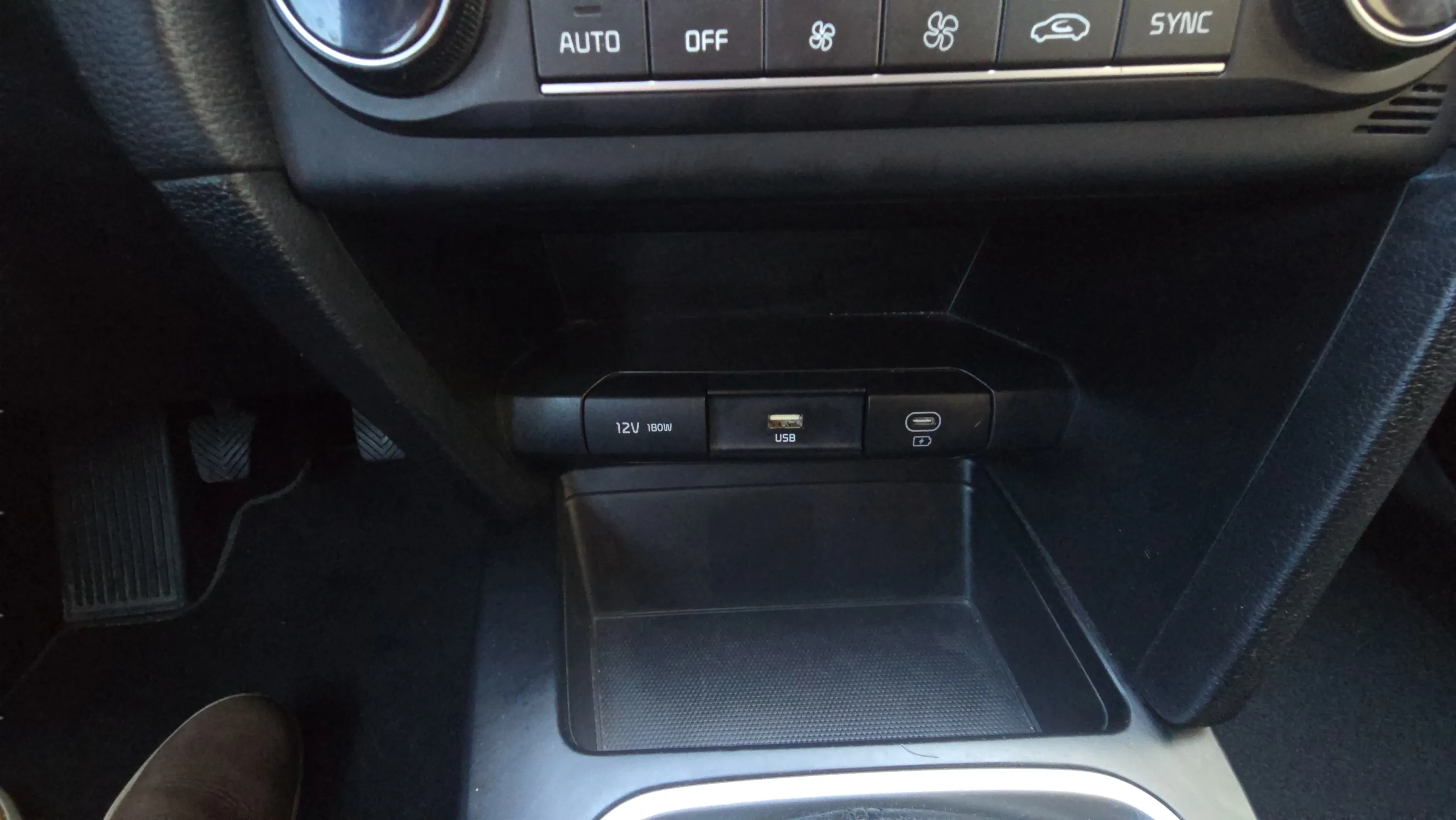 Kia Ceed 1.6 MHEV iMT Concept - foto 21