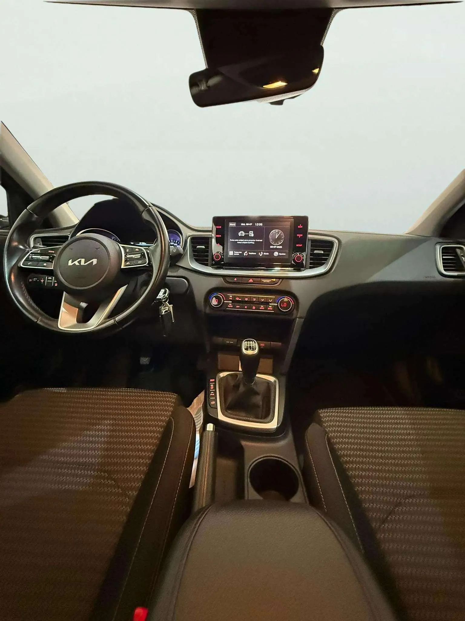 Kia Ceed 1.6 MHEV iMT Concept - foto 10