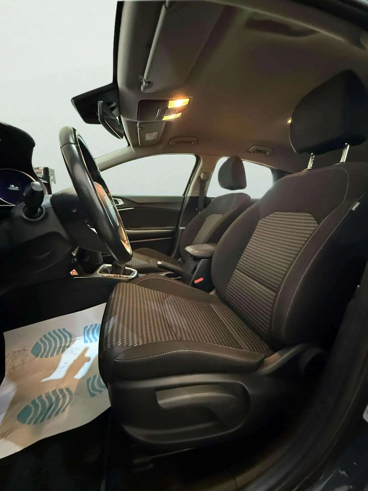 Kia Ceed 1.6 MHEV iMT Concept - foto 17