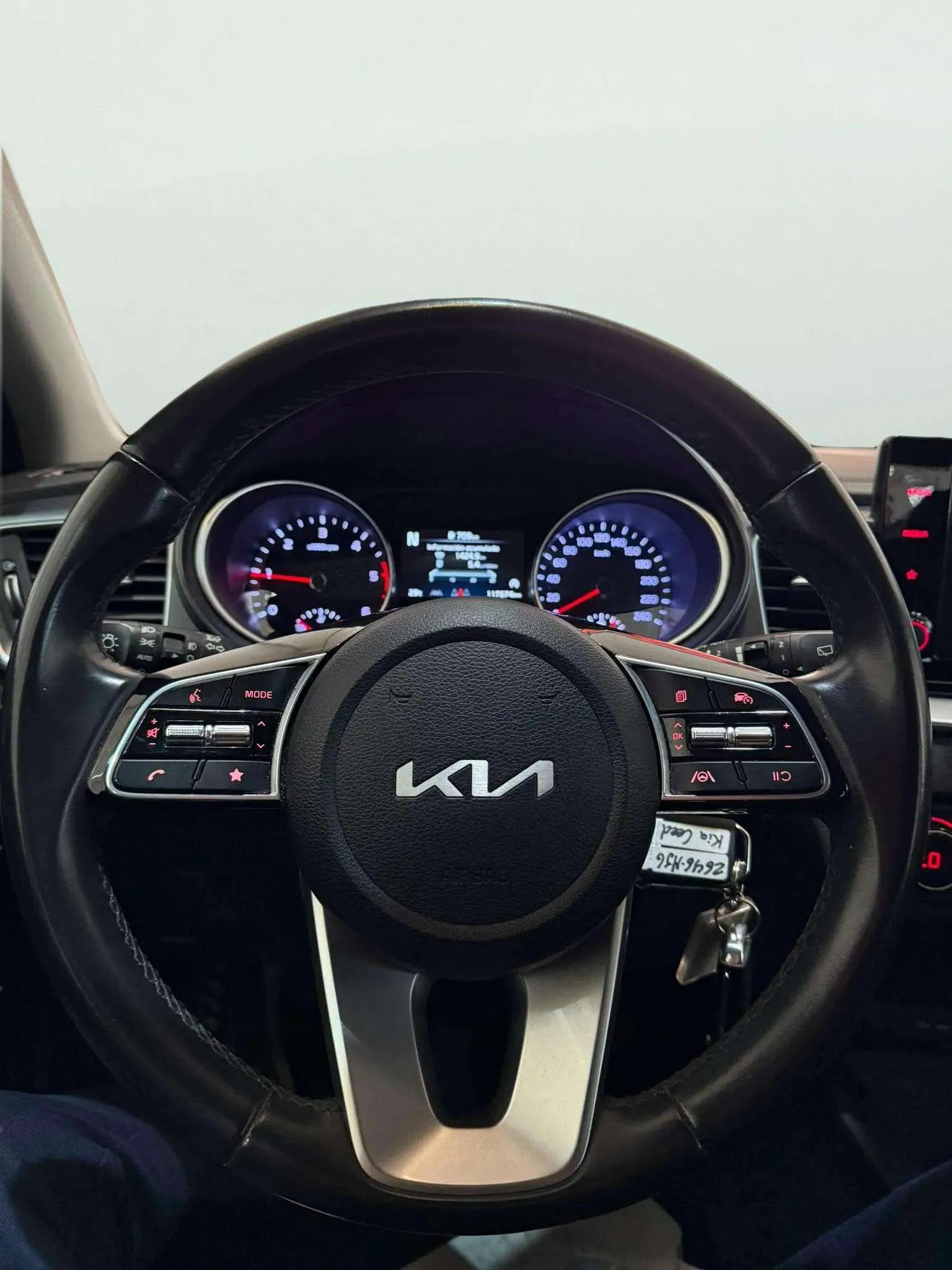 Kia Ceed 1.6 MHEV iMT Concept - foto 24