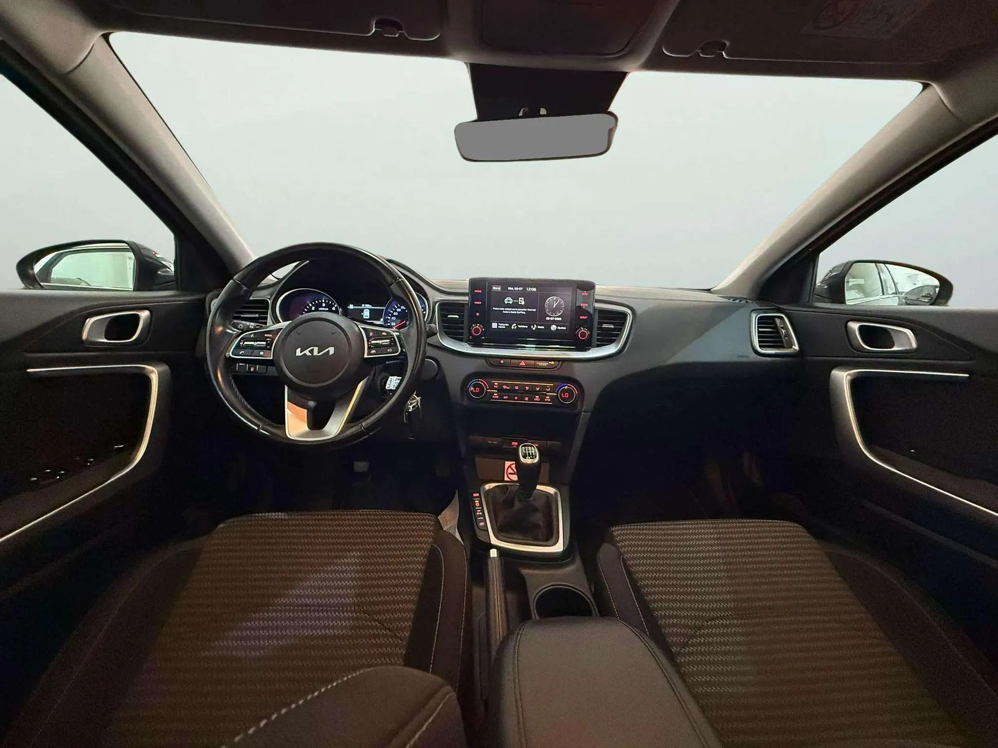 Kia Ceed 1.6 MHEV iMT Concept - foto 12