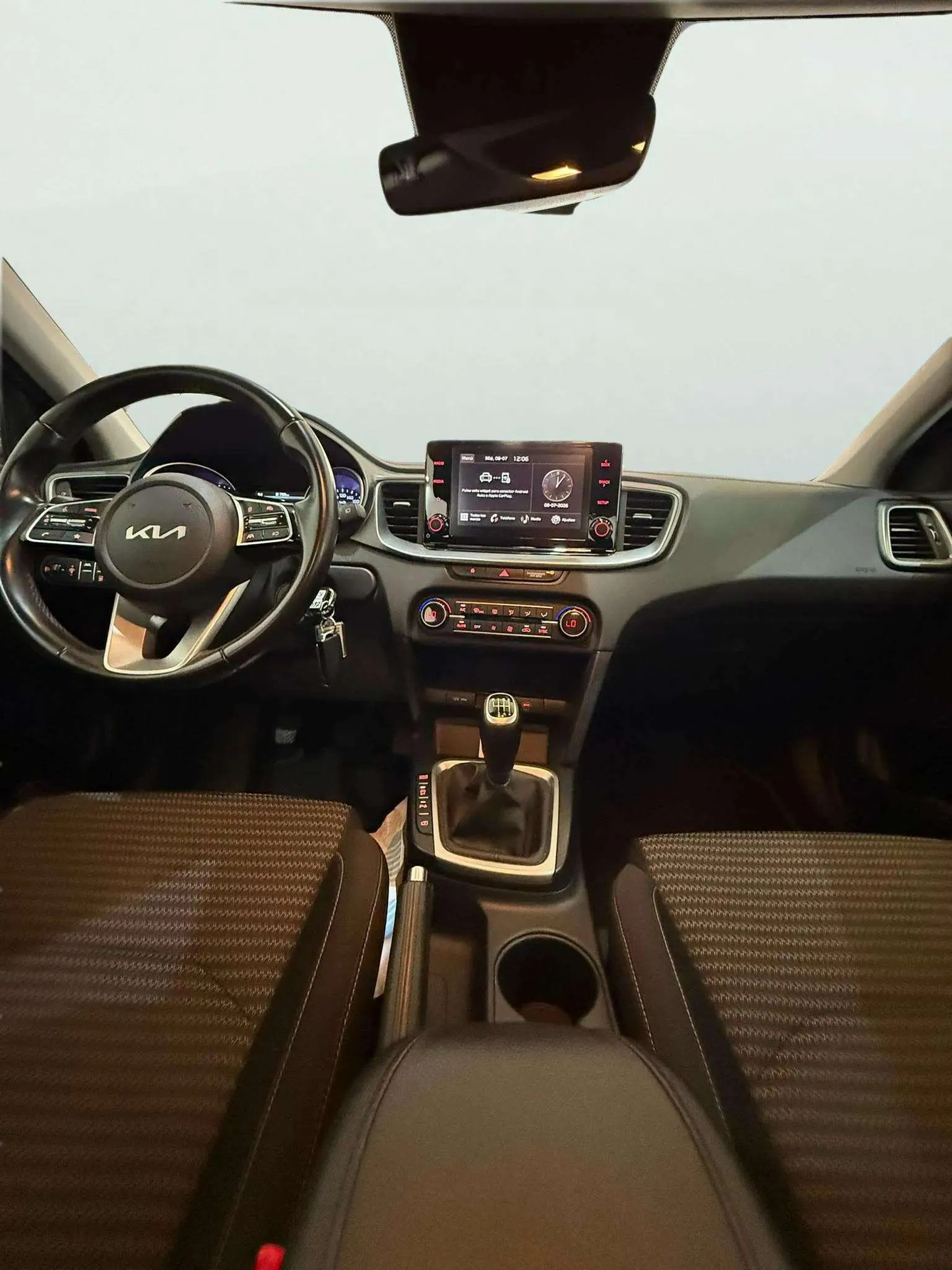 Kia Ceed 1.6 MHEV iMT Concept - foto 11