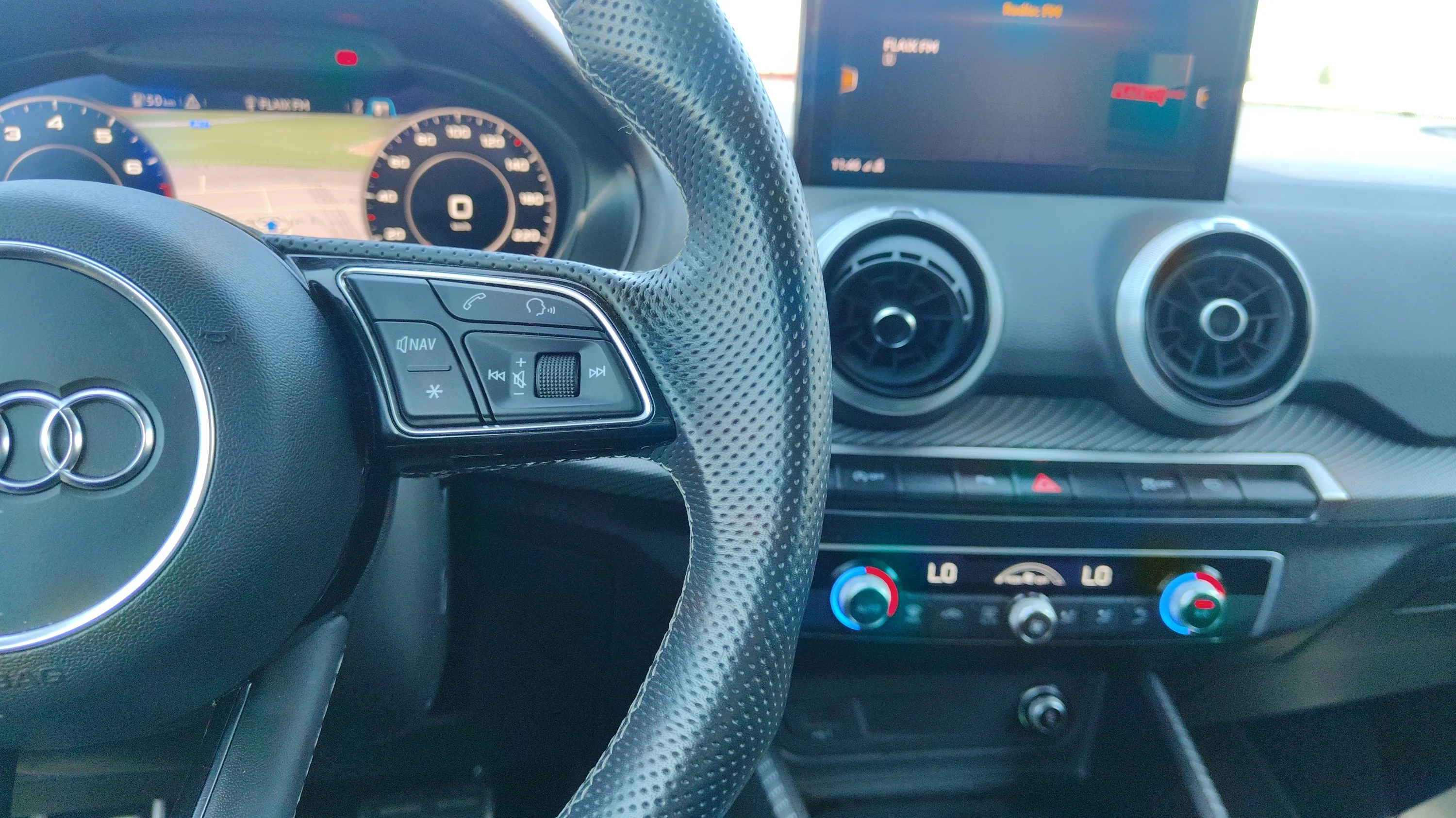 Audi Q2 Black Line 35 TFSI S tronic - foto 19