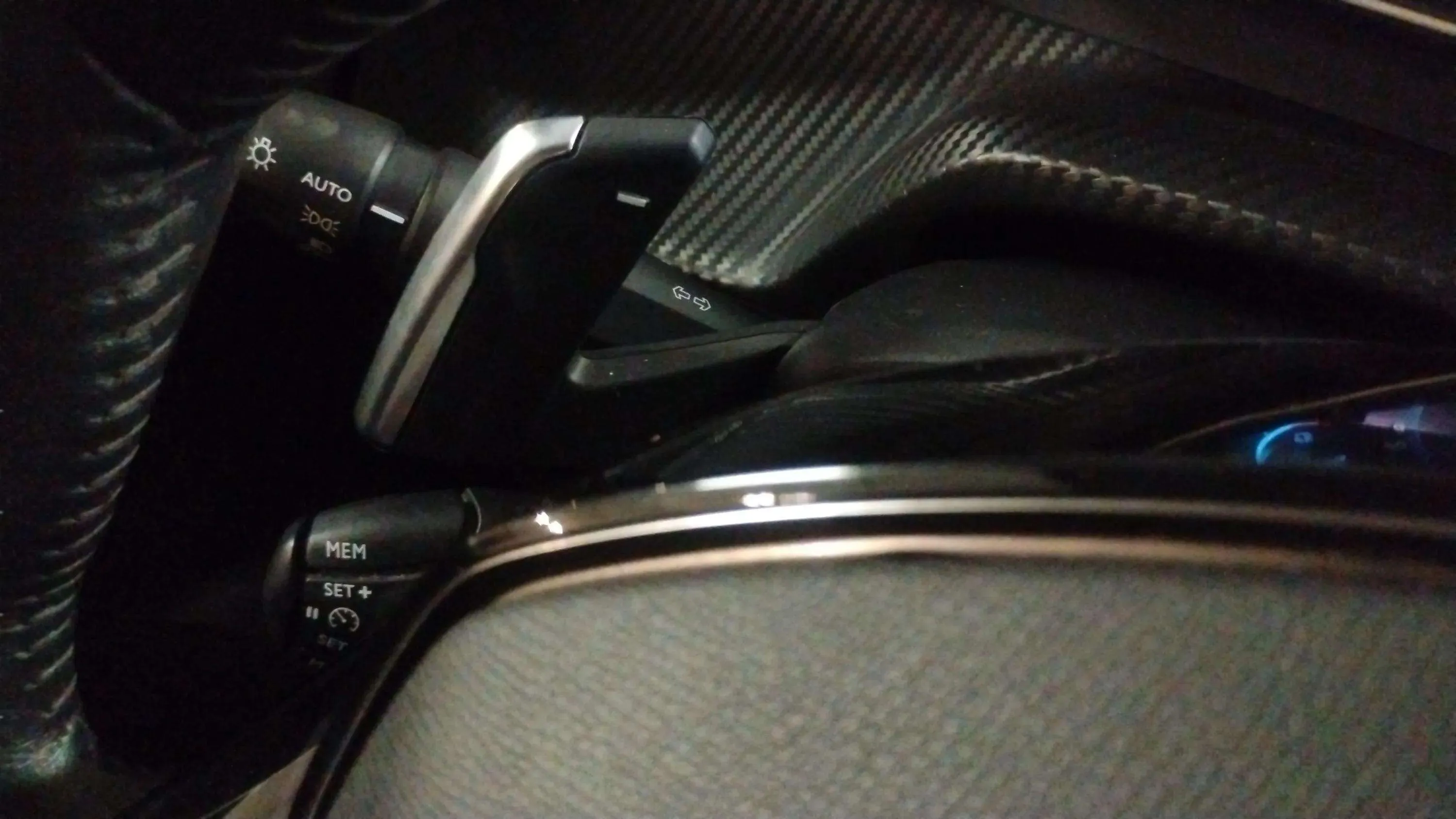 Peugeot 208 PureTech EAT8 Active Pack - foto 23