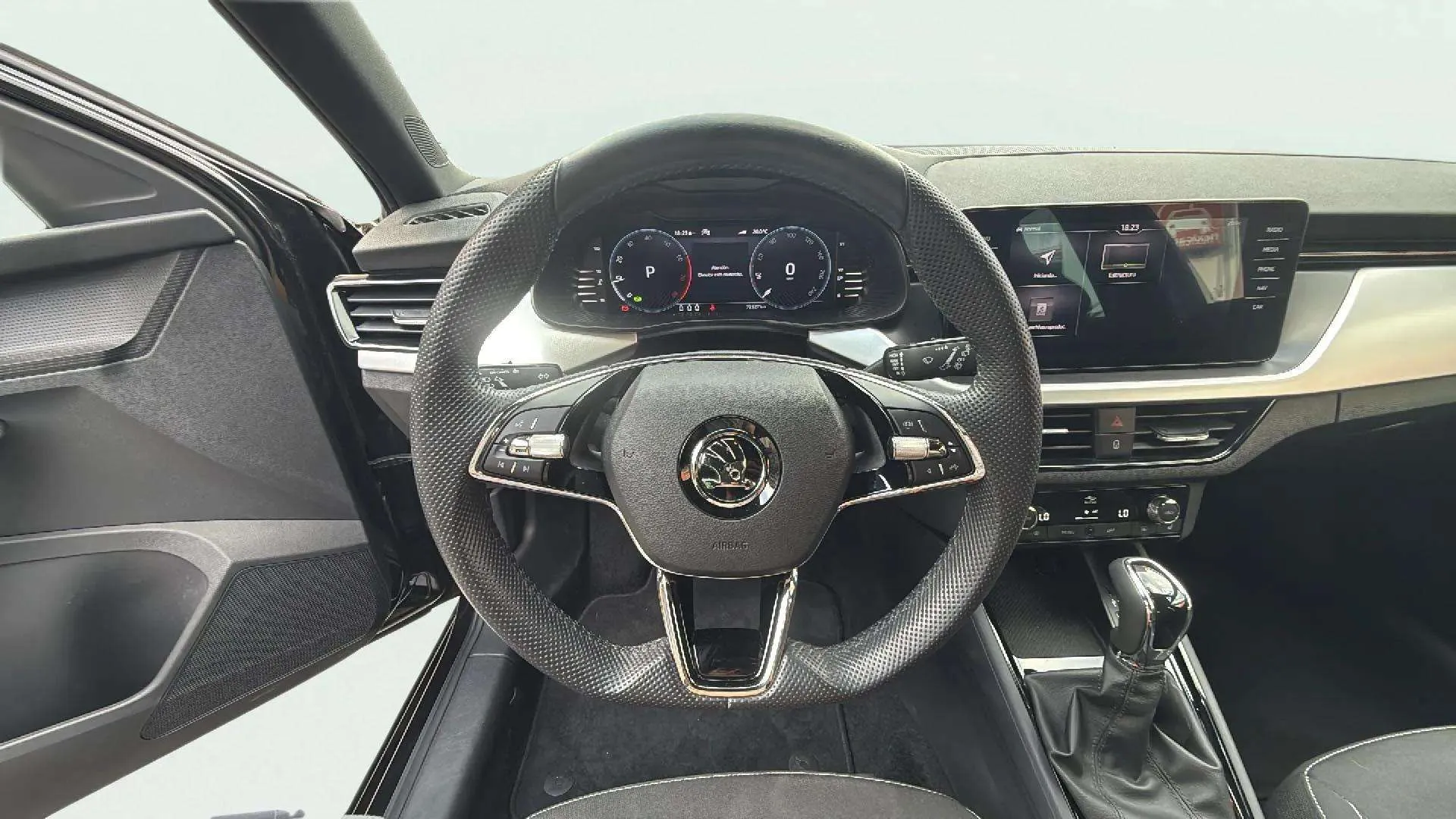 Škoda Scala 1.5 TSI DSG Sport - foto 12