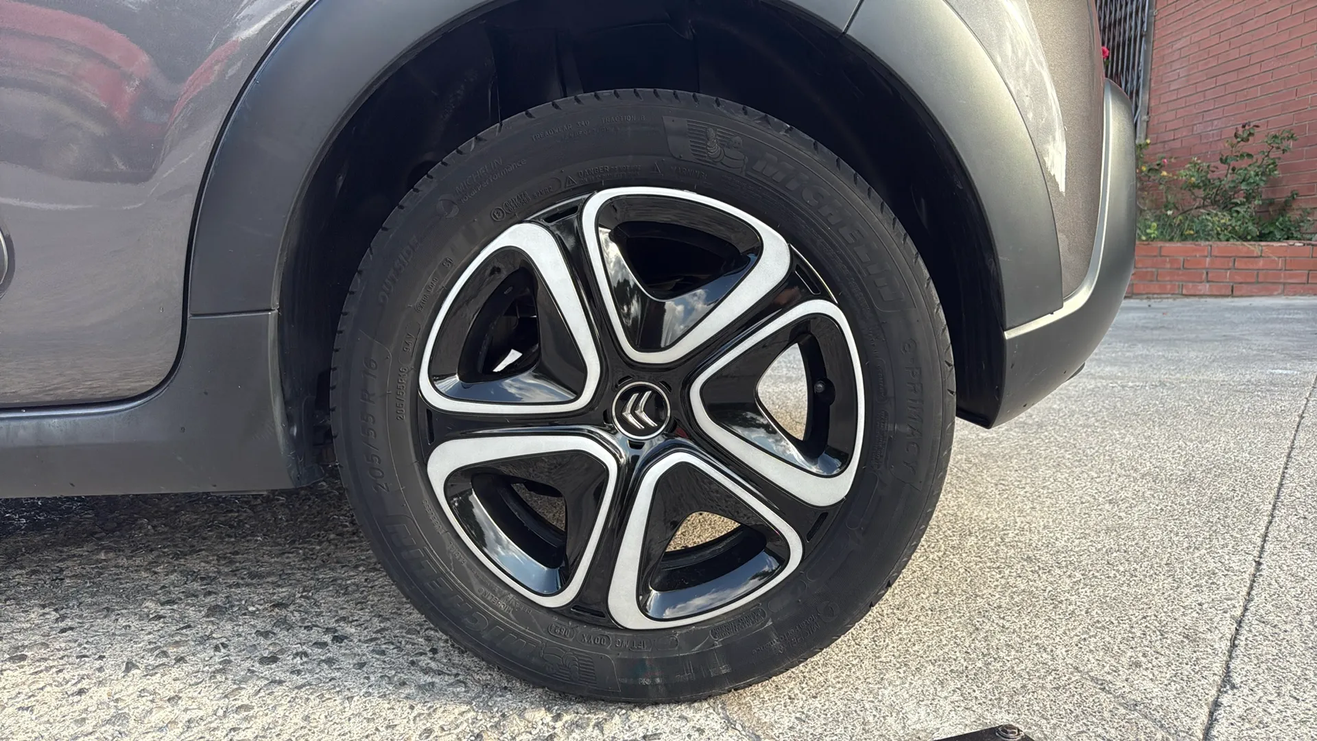 Citroën C3 Turbo 100 Plus - foto 18